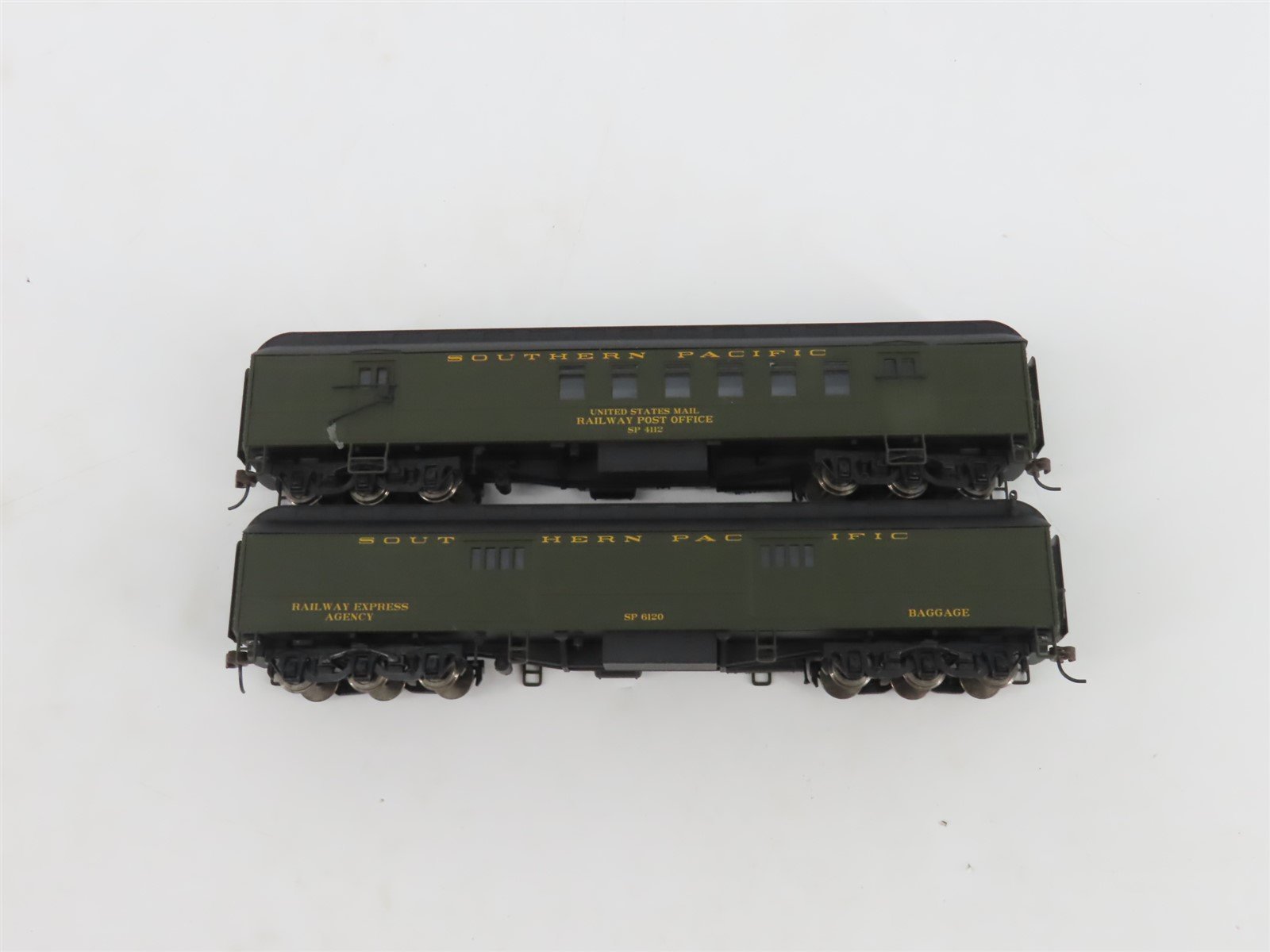 HO Rivarossi RT600231 SP Southern Pacific 60' Heavyweight Passenger 4-Car Set