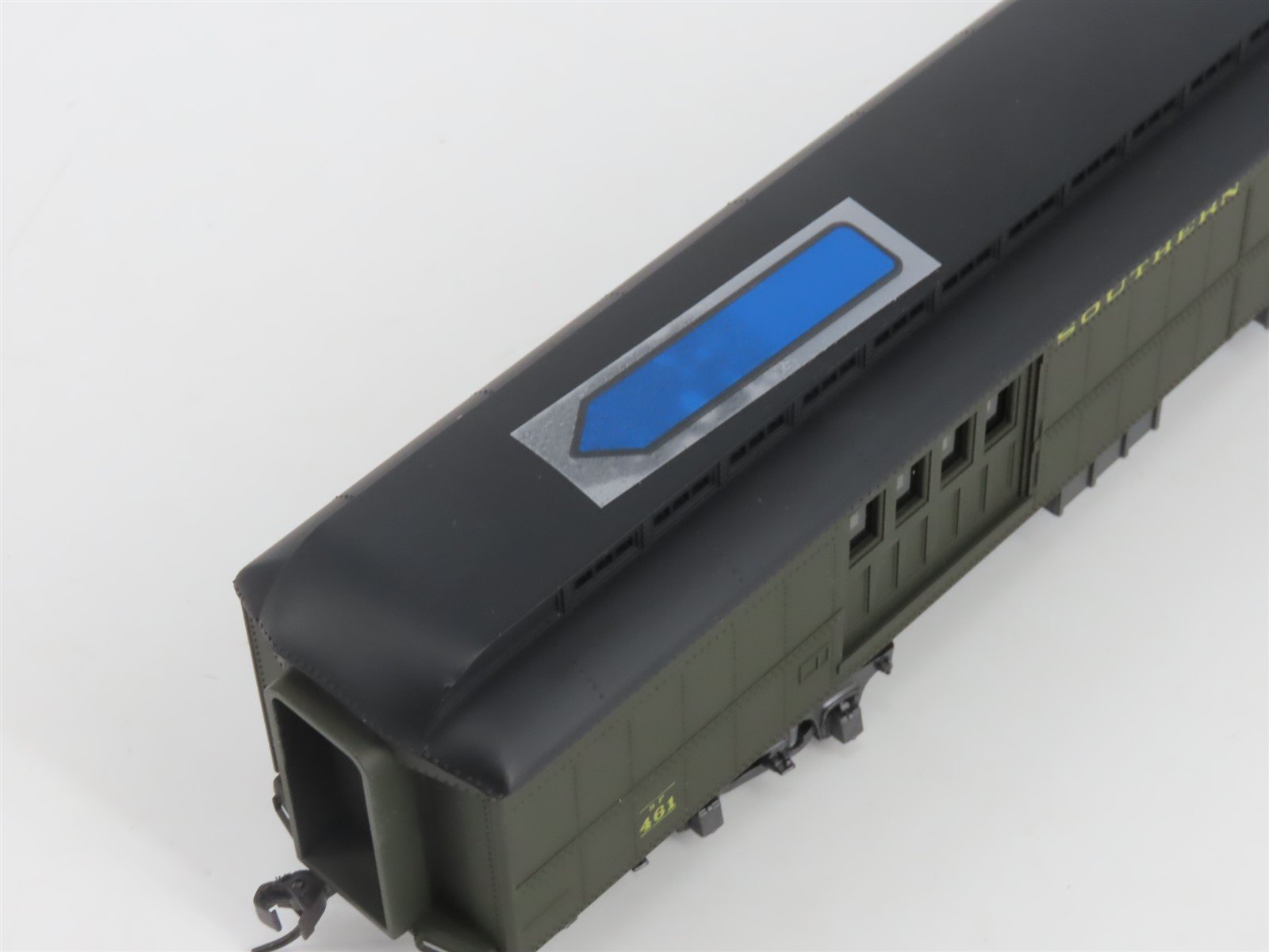 HO Scale Rivarossi 6928A SP Southern Pacific Railroad Passenger 4-Car Set