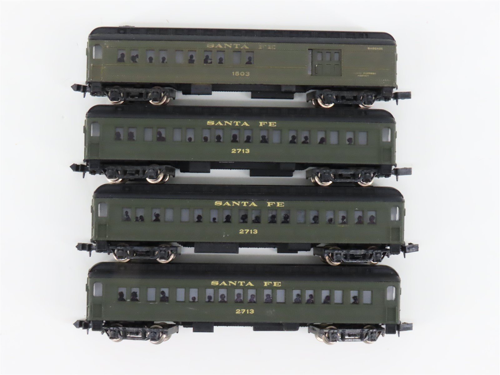 LOT of 4 N Scale Bachmann ATSF Santa Fe Coach/RPO Passenger Cars