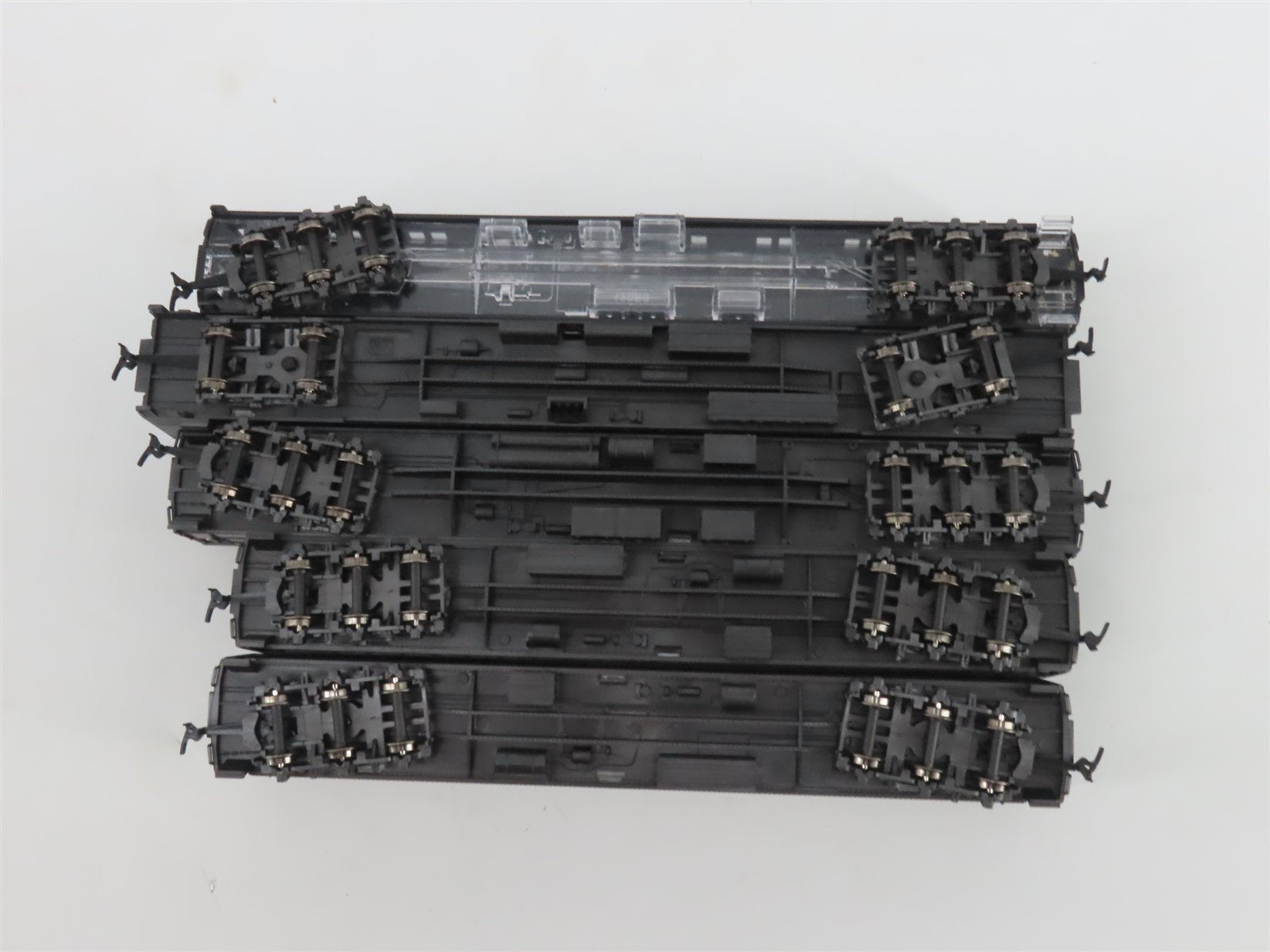 LOT of 5 HO Scale Rivarossi Unpainted Assorted Passenger Cars