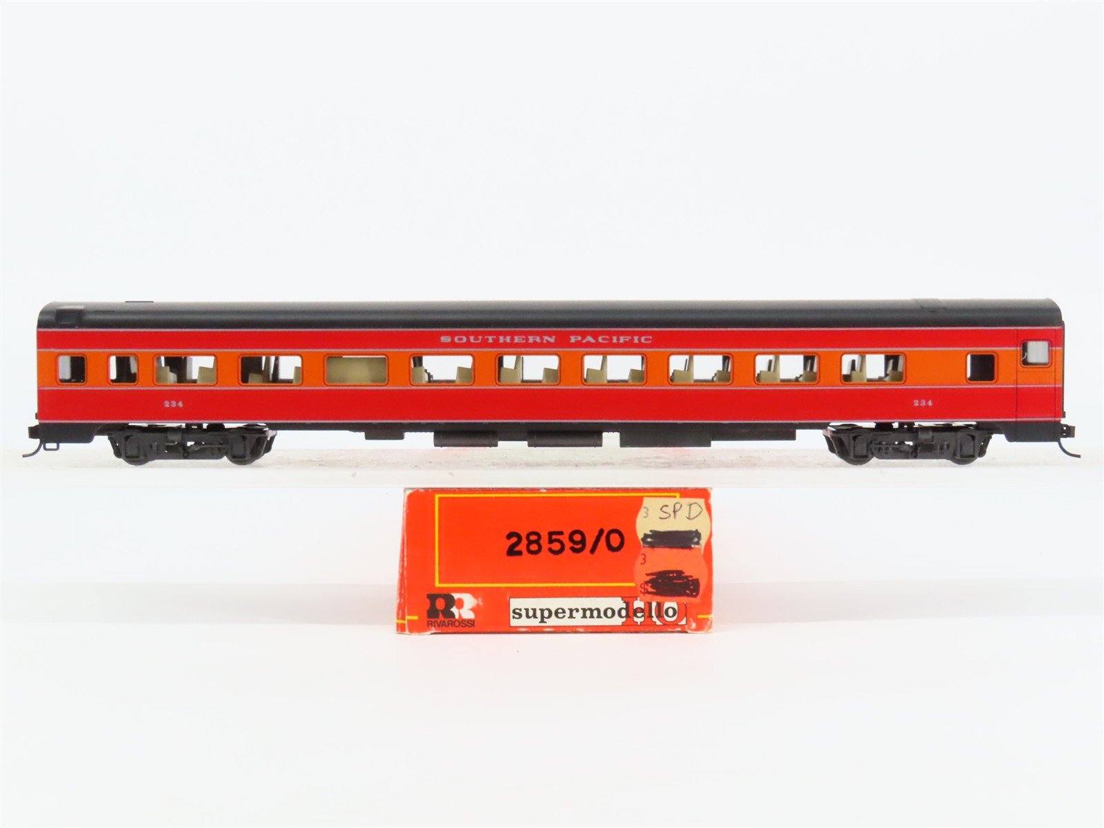 HO Scale Rivarossi 2859/0 SP Southern Pacific Daylight Coach Passenger Car #234