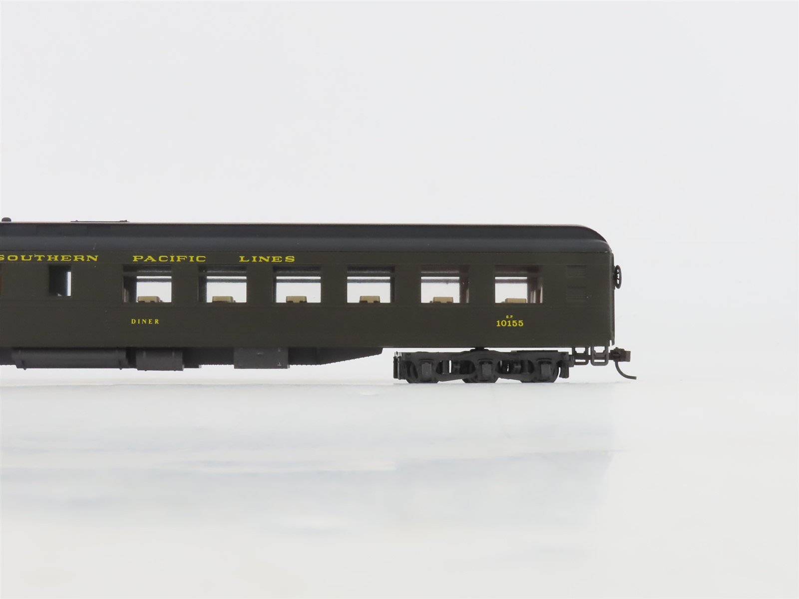 HO Scale Rivarossi 2867-0 SP Southern Pacific Lines Diner Passenger Car #10155