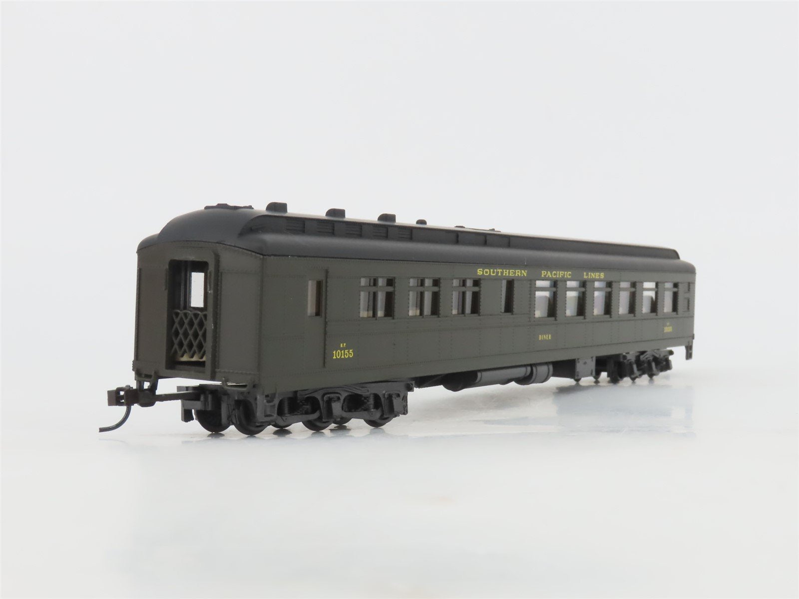 HO Scale Rivarossi 2867-0 SP Southern Pacific Lines Diner Passenger Car #10155