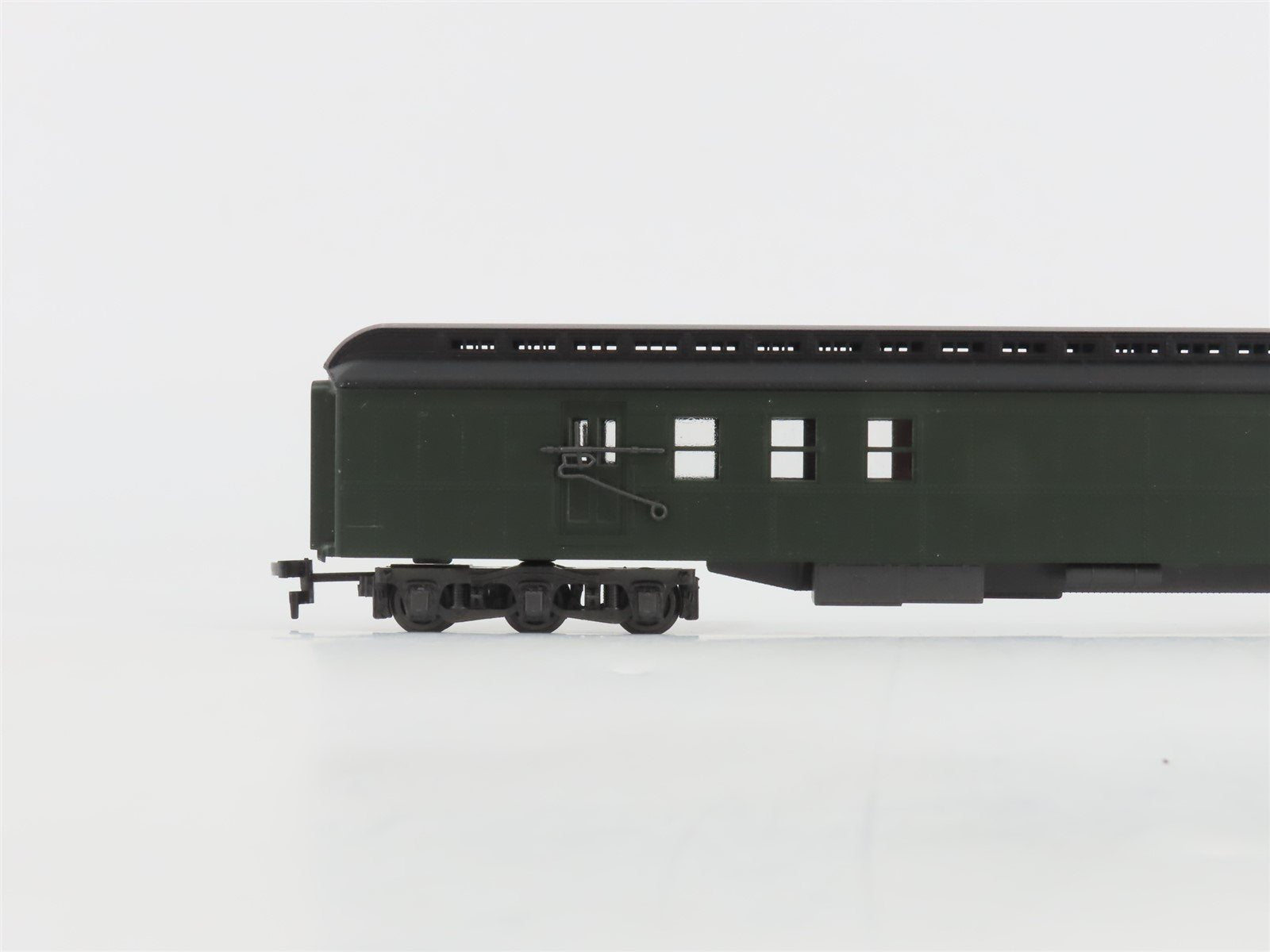 HO Scale Rivarossi Unlettered RPO Combine Passenger Car