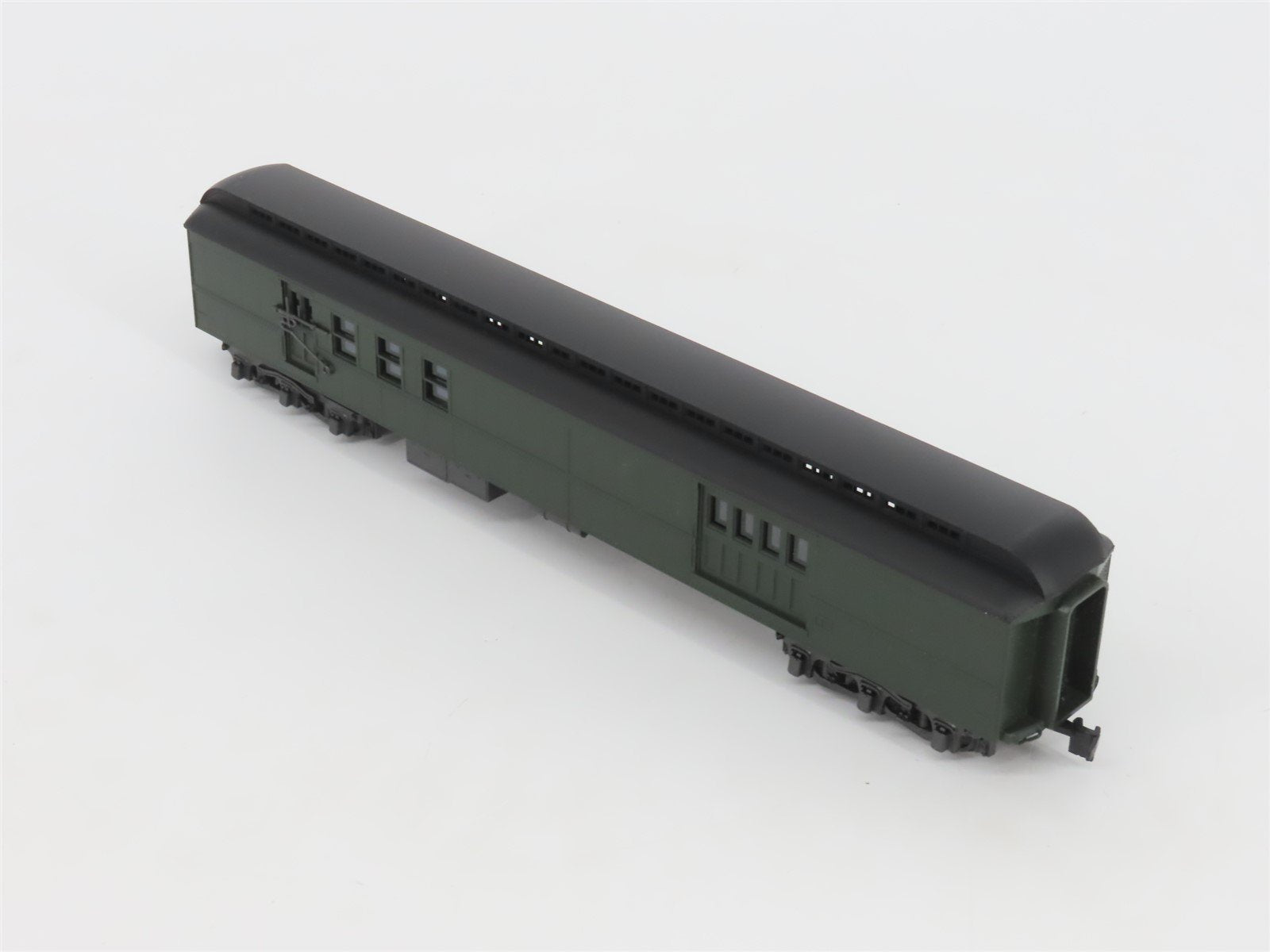 HO Scale Rivarossi Unlettered RPO Combine Passenger Car