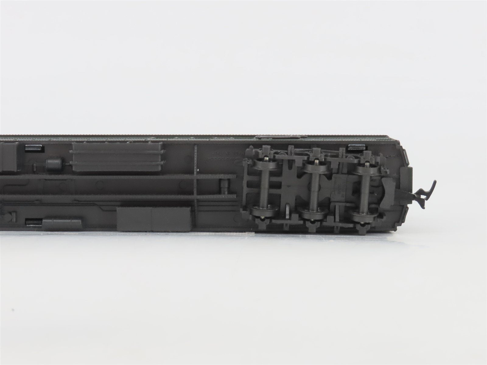 HO Scale Rivarossi Unlettered RPO Combine Passenger Car