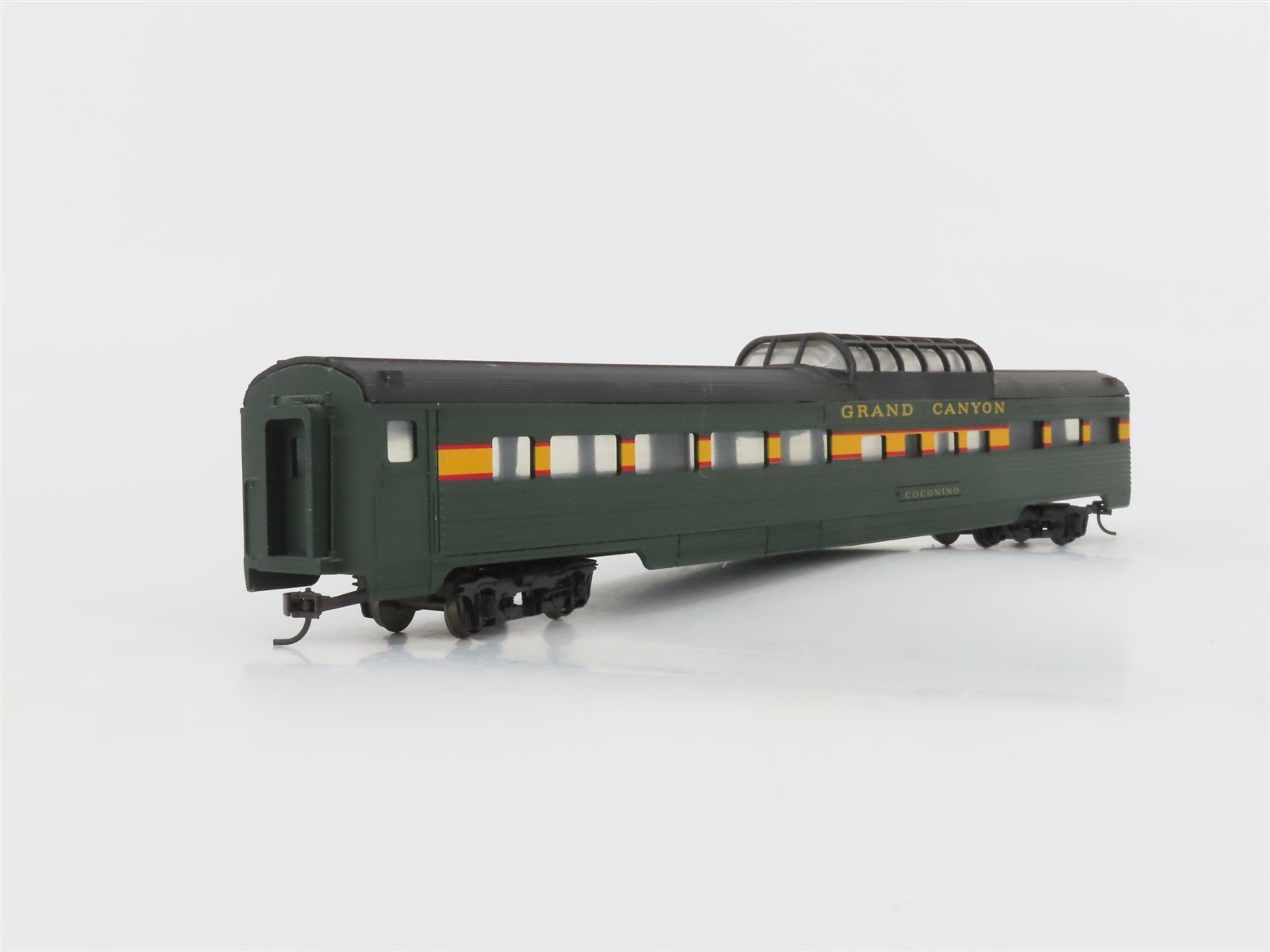 LOT of 2 HO Scale Con-Cor Grand Canyon Dome & Coach Passenger Cars