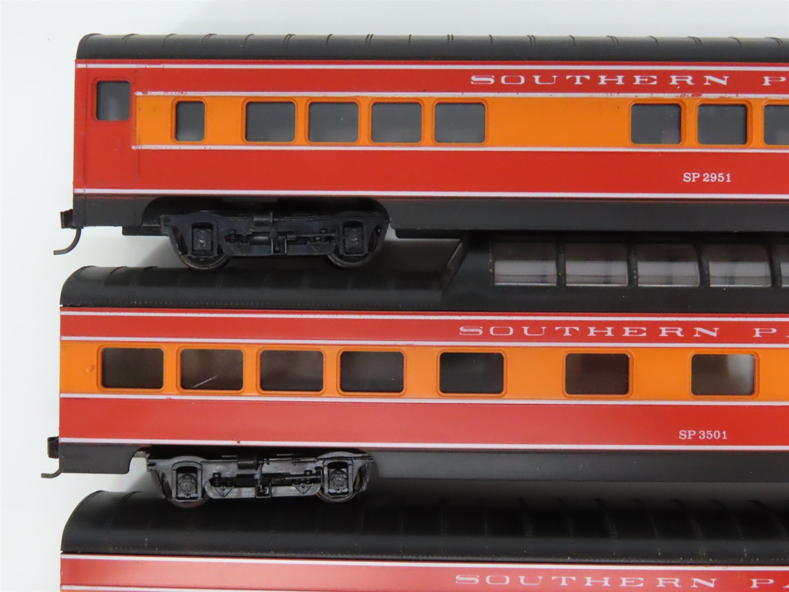 LOT of 6 HO Scale Con-Cor SP Southern Pacific Daylight Assorted Passenger Cars