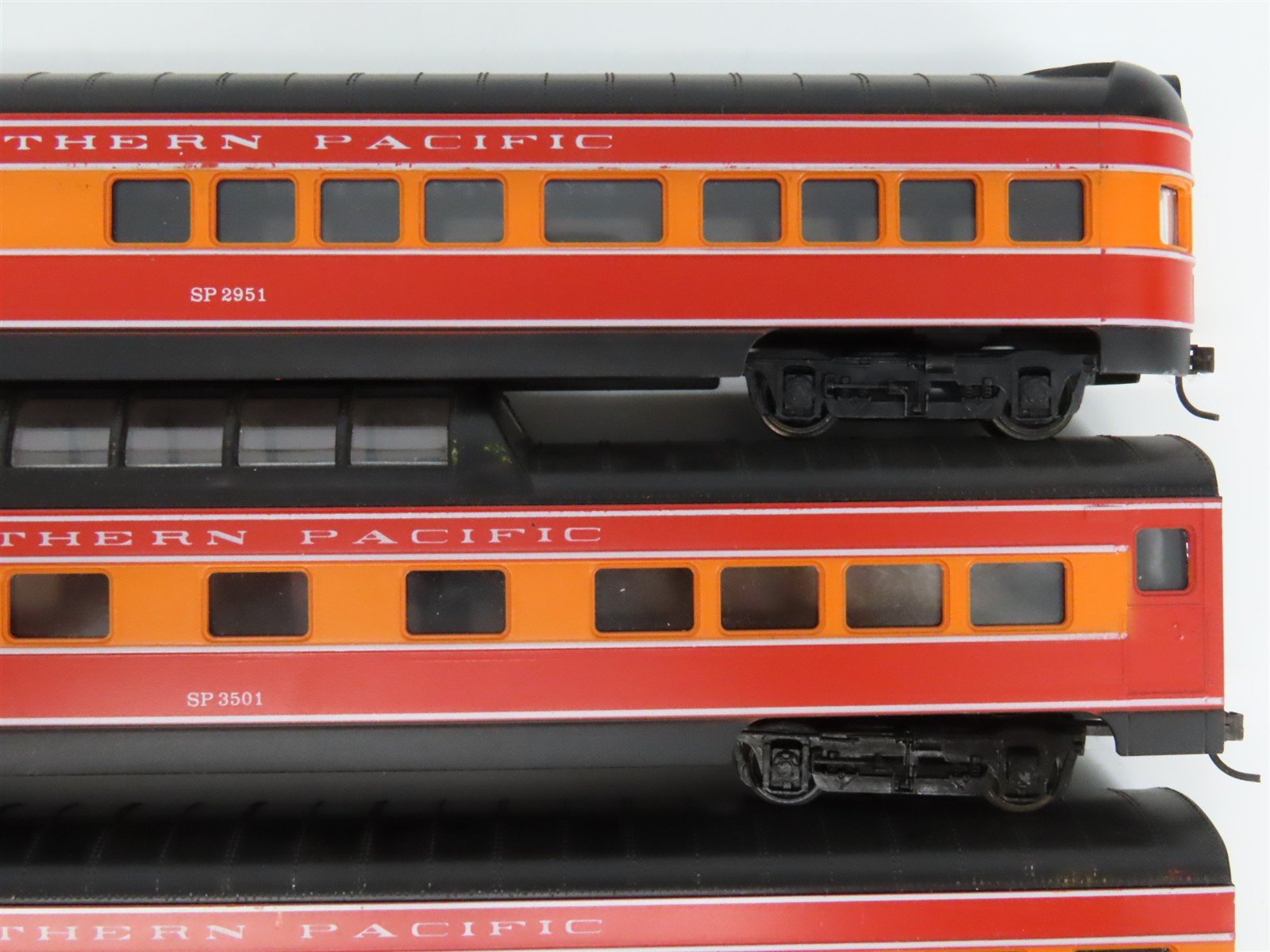 LOT of 6 HO Scale Con-Cor SP Southern Pacific Daylight Assorted Passenger Cars