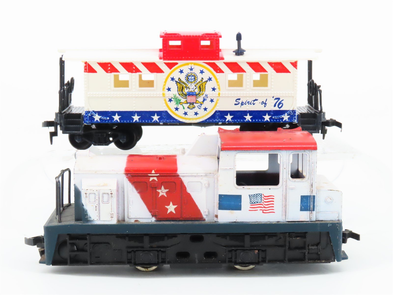 HO Scale Lima & TYCO Spirit of '76 Plymouth MDT Diesel Switcher & Caboose Set