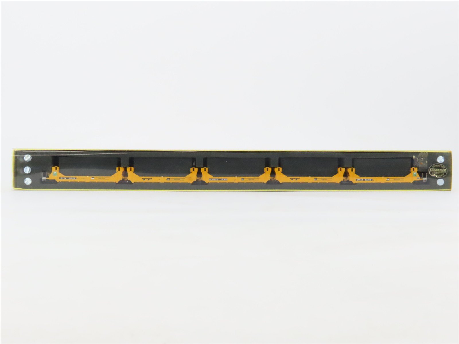 N Deluxe 15030M-B DTTX TTX / BN Articulated Gunderson Twinstack 5-Unit Set