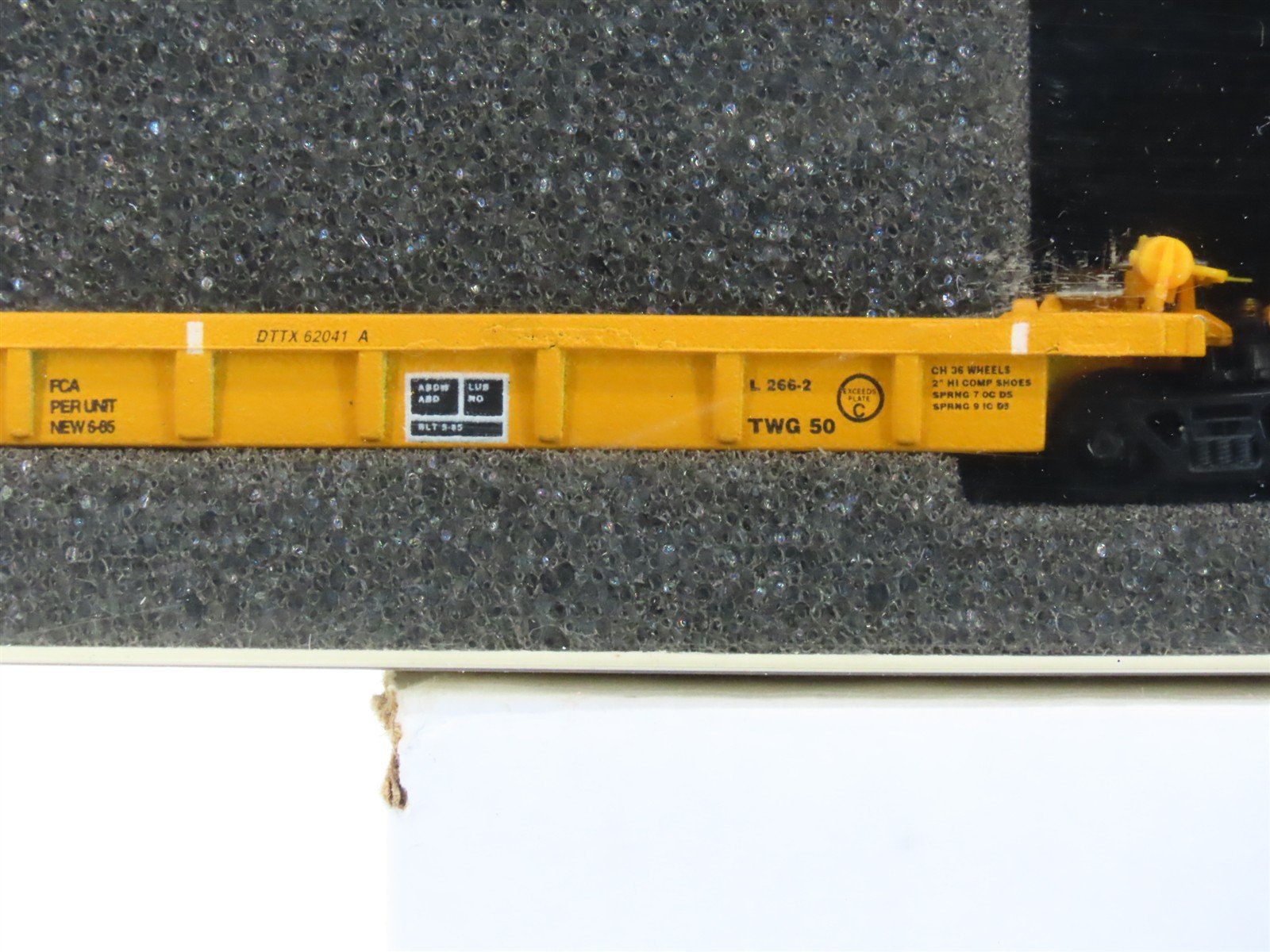 N Scale Deluxe 110111 DTTX / TTX Thrall Lo-Pac 2000 Articulated Well Car Set #2