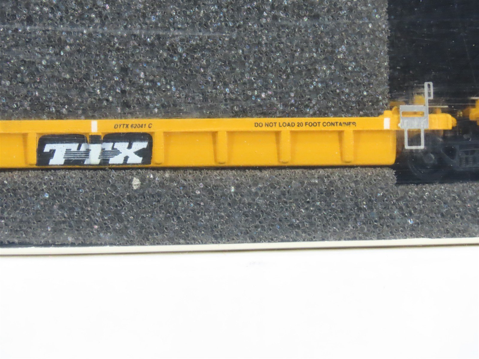 N Scale Deluxe 110111 DTTX / TTX Thrall Lo-Pac 2000 Articulated Well Car Set #2