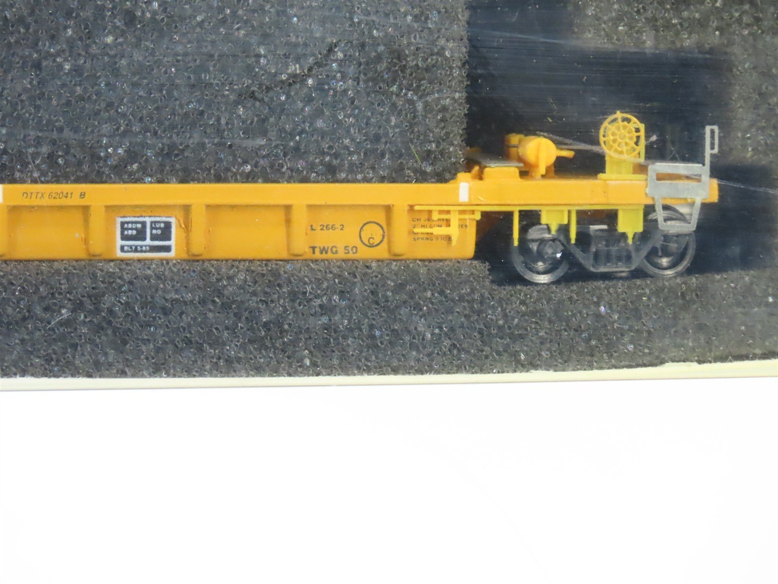 N Scale Deluxe 110111 DTTX / TTX Thrall Lo-Pac 2000 Articulated Well Car Set #2