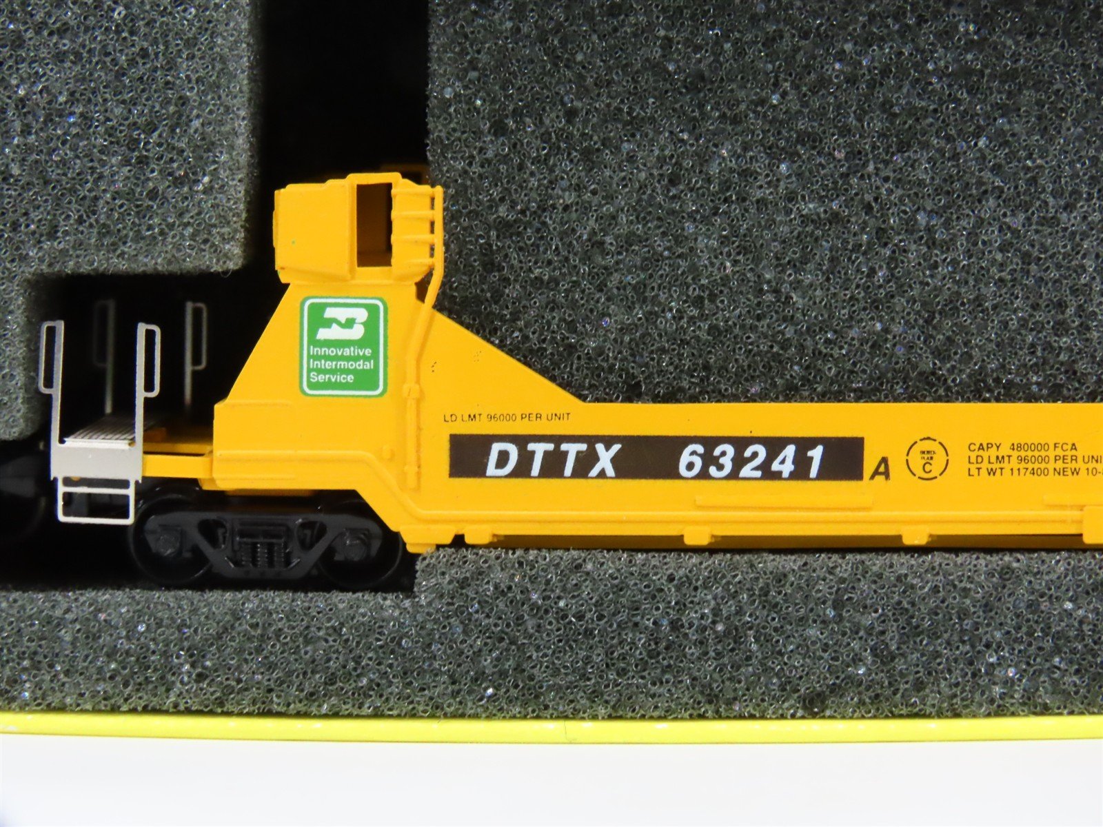 N Deluxe 15030M-A DTTX TTX / BN Articulated Gunderson Twinstack 5-Unit Set
