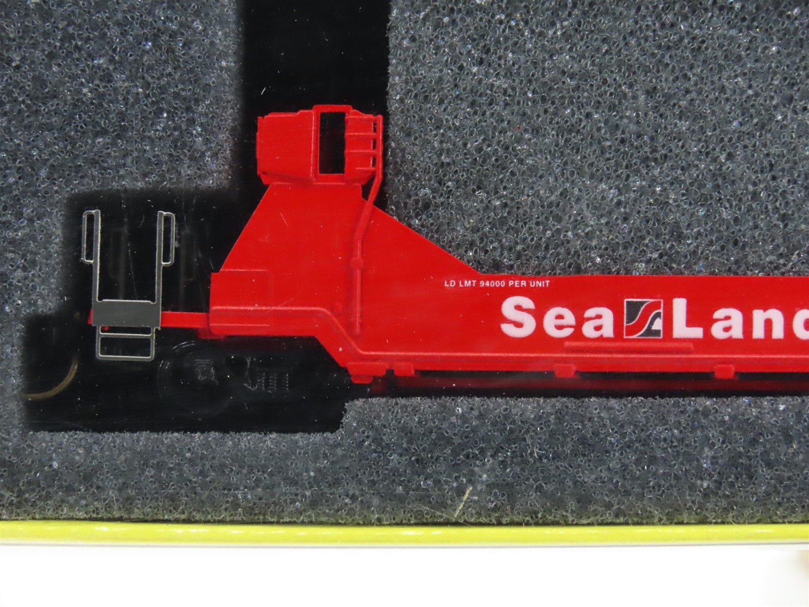 N Deluxe 15040M-B NYSW / SeaLand Articulated Gunderson Twinstack 5-Unit Set