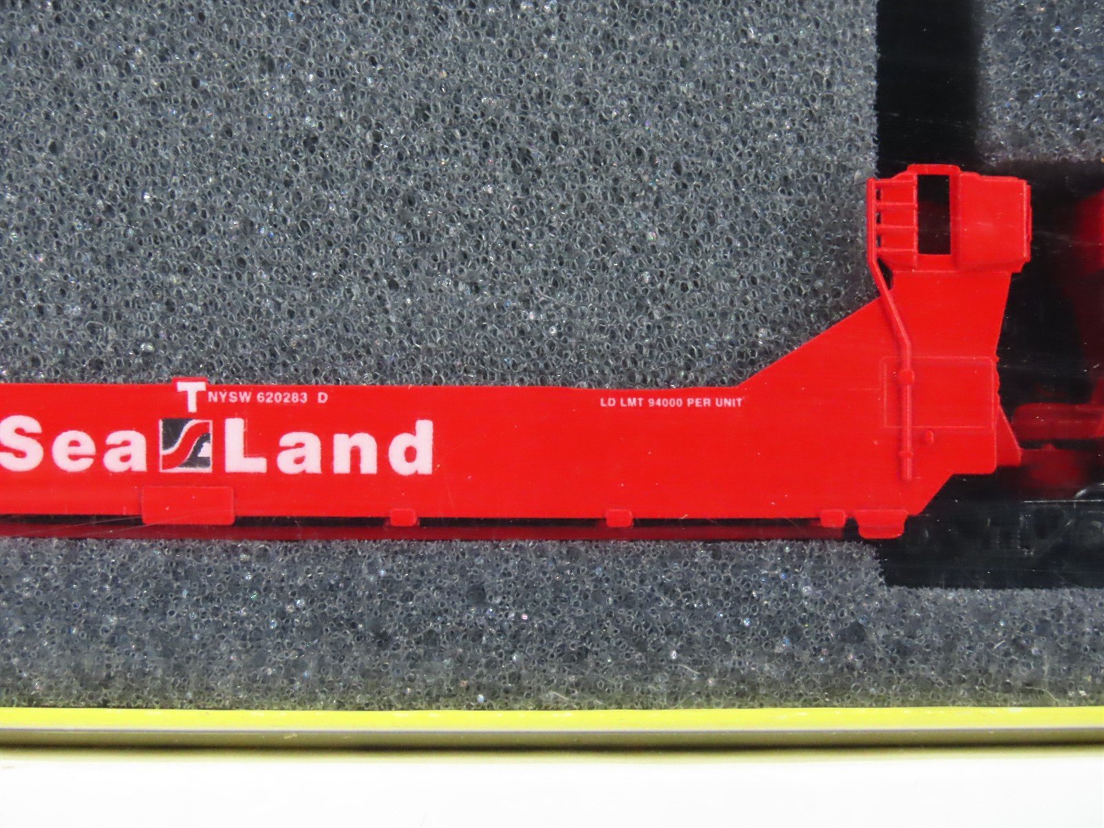 N Deluxe 15040M-B NYSW / SeaLand Articulated Gunderson Twinstack 5-Unit Set