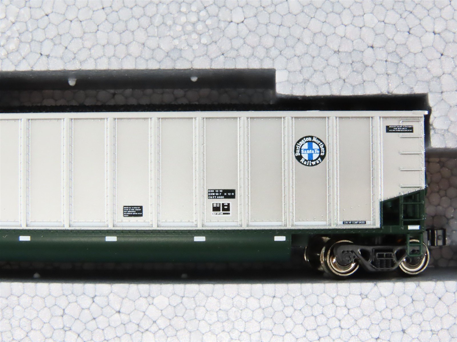 N KATO #106-4601 BNSF Burlington Northern Santa Fe BethGon Coalporter 8-Pack