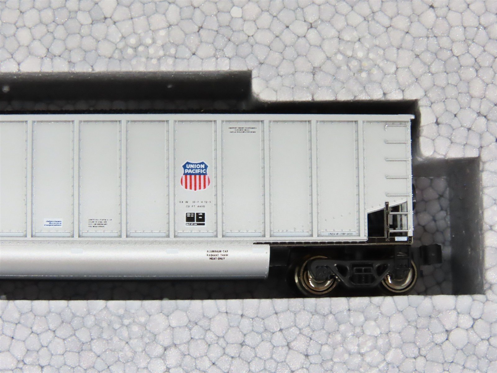 N Scale KATO #106-4604 UP Union Pacific Railroad BethGon Coalporter 8-Pack
