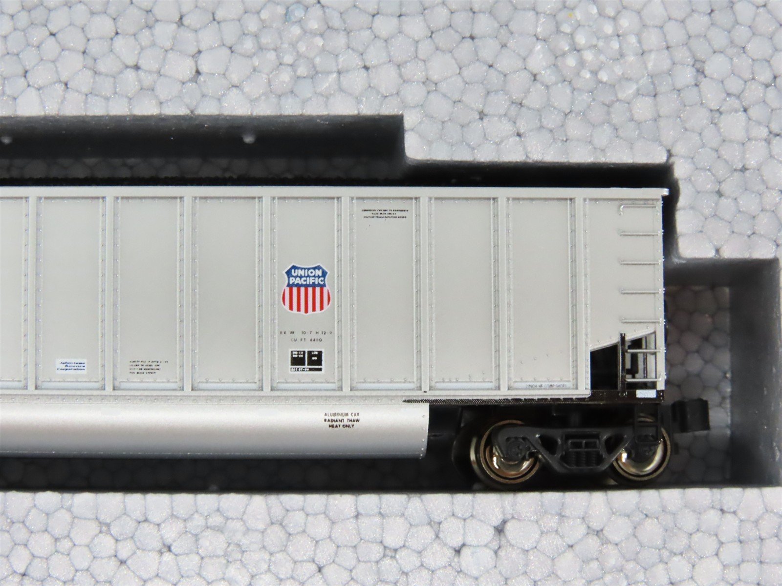 N Scale KATO #106-4604 UP Union Pacific Railroad BethGon Coalporter 8-Pack