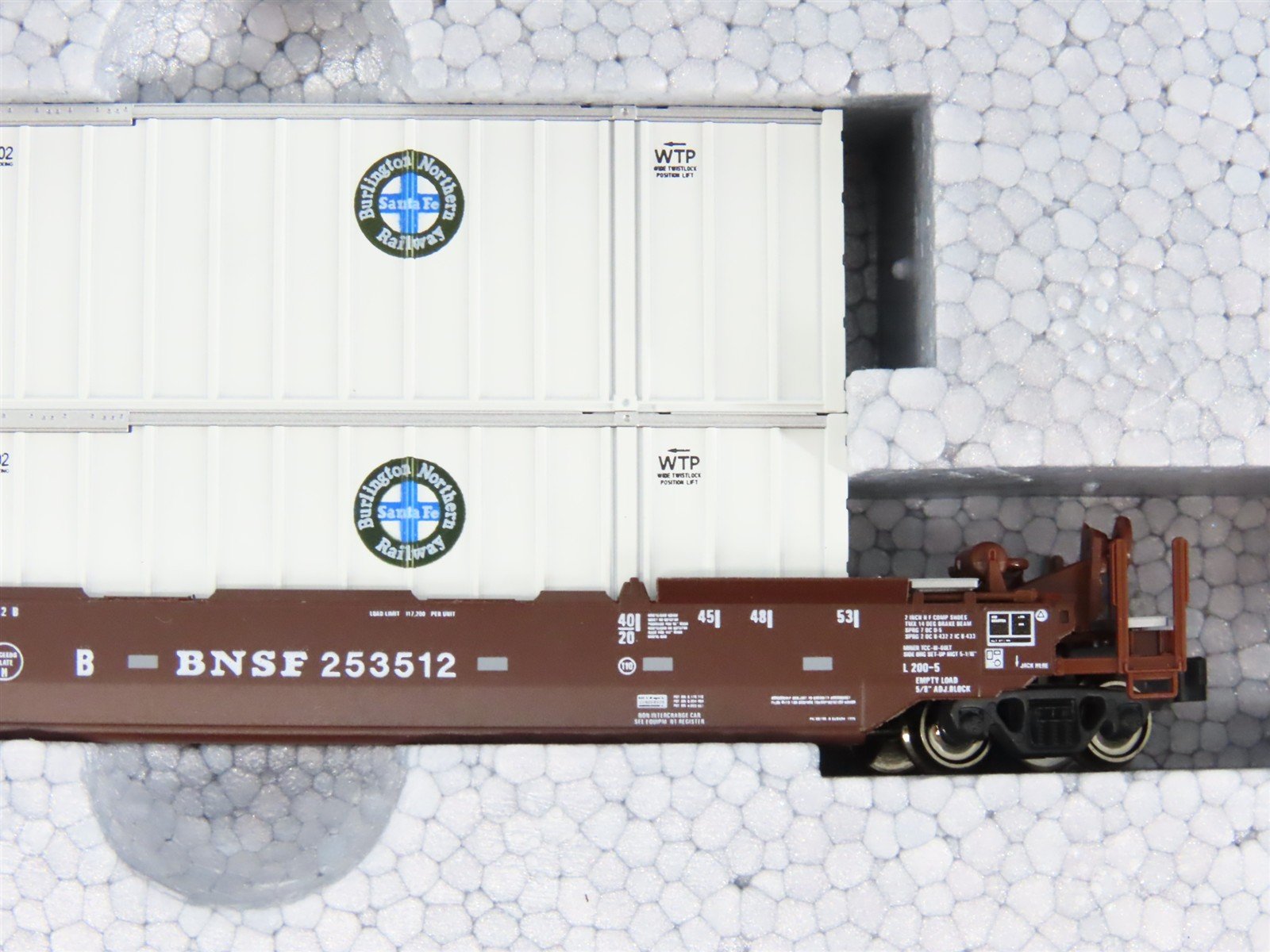 N KATO #106-6111 BNSF Railway Gunderson MAXI-IV Double Stack Car 3-Unit Set
