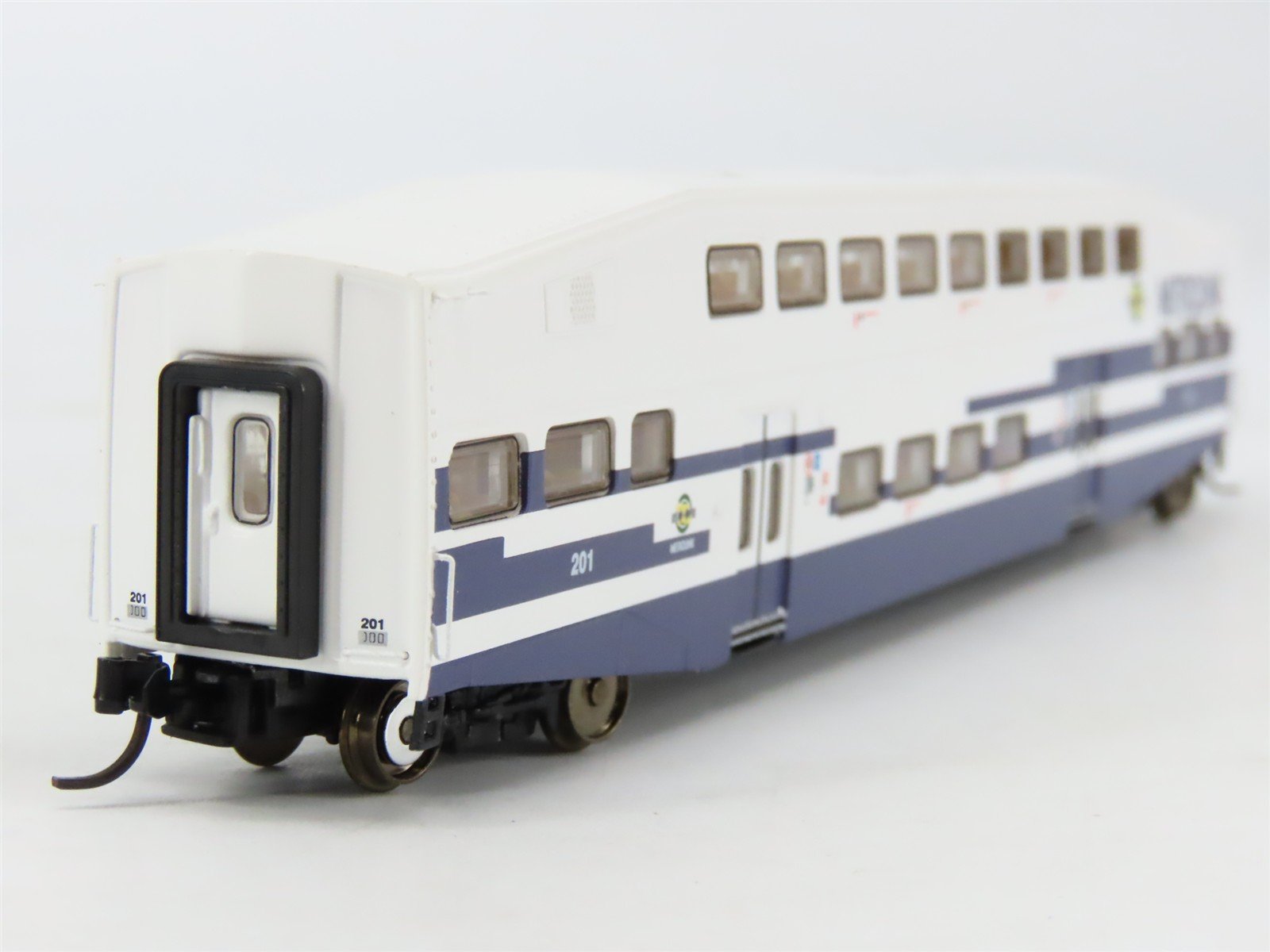 N Scale Athearn 10140 Metrolink Bombardier Coach Passenger Car #201