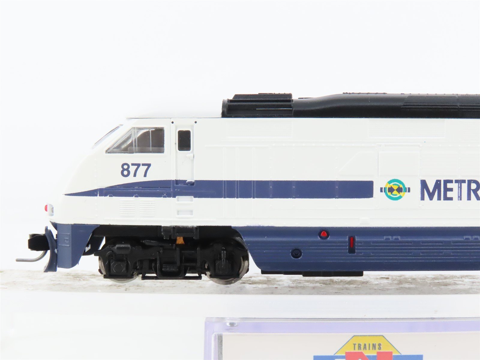N Scale Athearn Metrolink F59PHI Diesel Locomotive #877