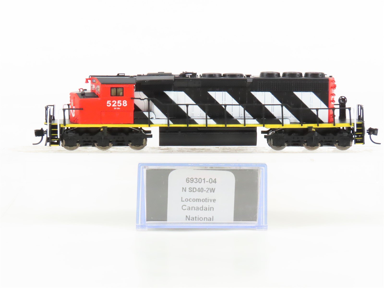 N Scale Intermountain 69301-04 CN Canadian National SD40-2W Diesel Loco #5258
