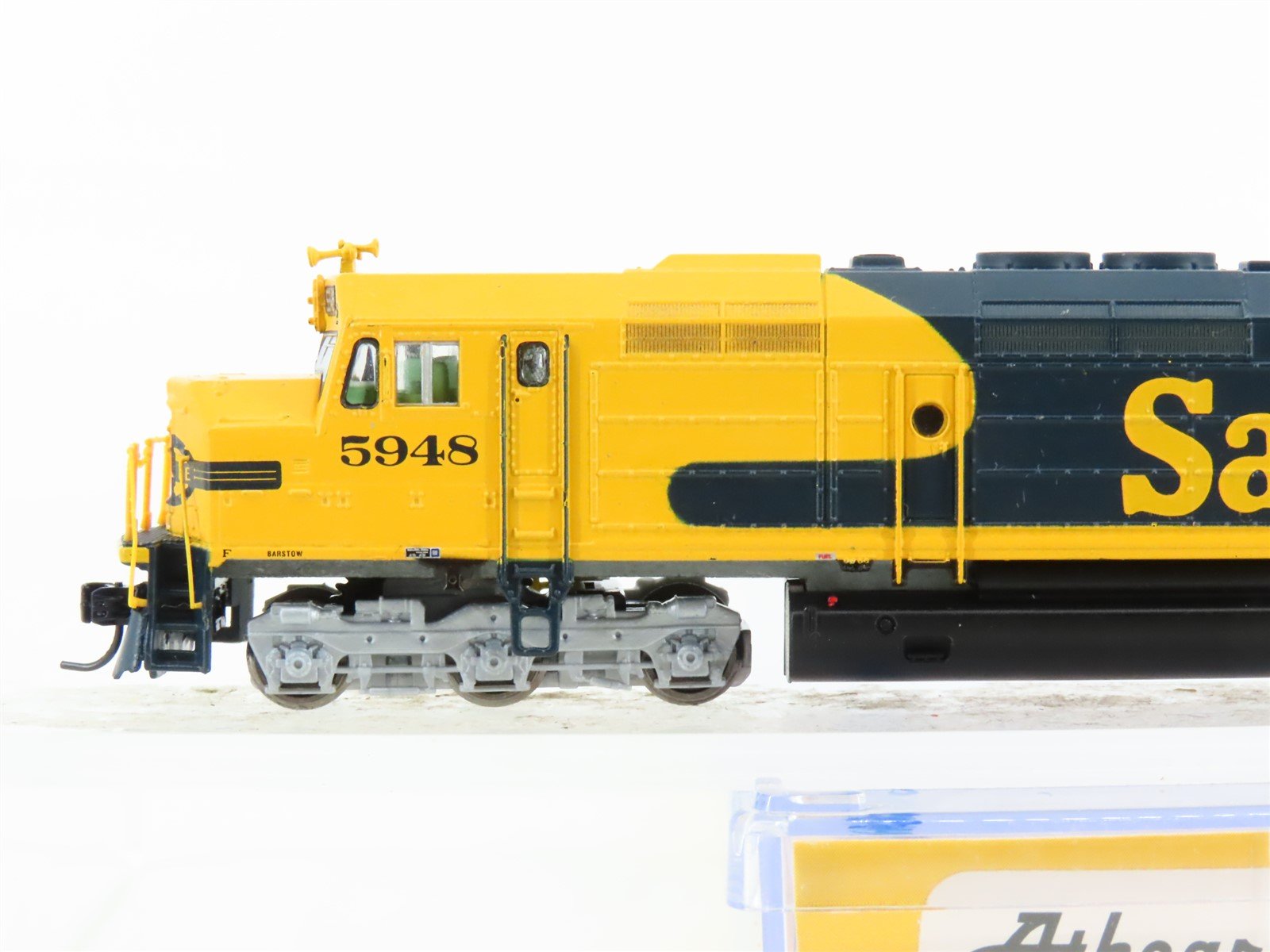 N Scale Athearn 16827 ATSF Santa Fe F45 Diesel Locomotive #5948