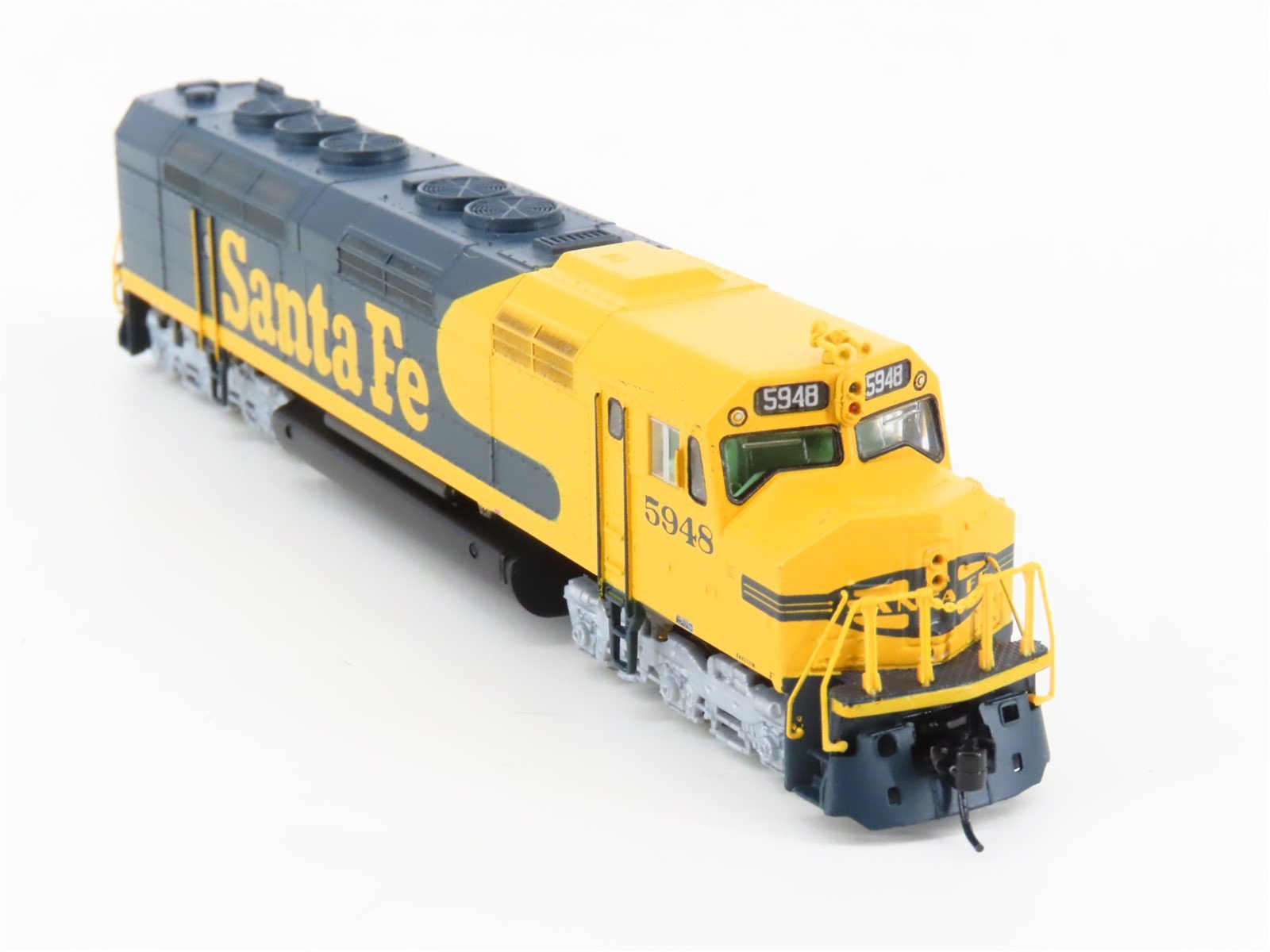 N Scale Athearn 16827 ATSF Santa Fe F45 Diesel Locomotive #5948