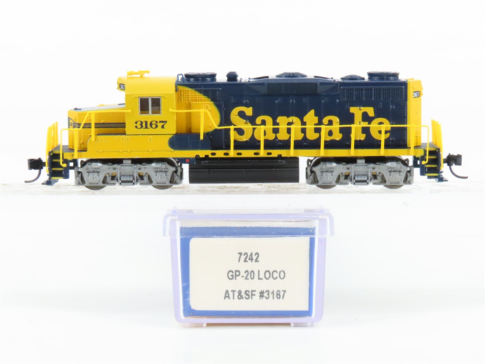 N Scale Life-Like 7242 ATSF Santa Fe GP20 Diesel Locomotive #3167