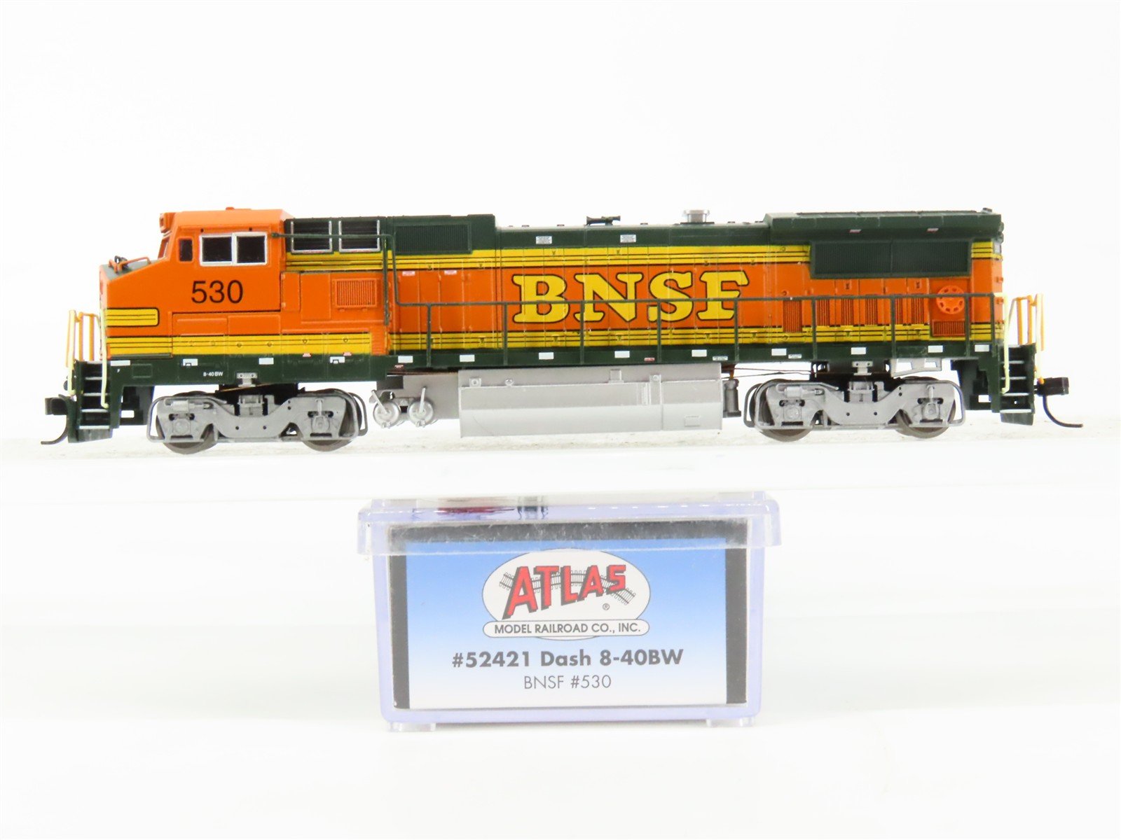 N Scale Atlas Master 52421 BNSF Railway GE Dash 8-40BW Diesel #530 - DCC Ready