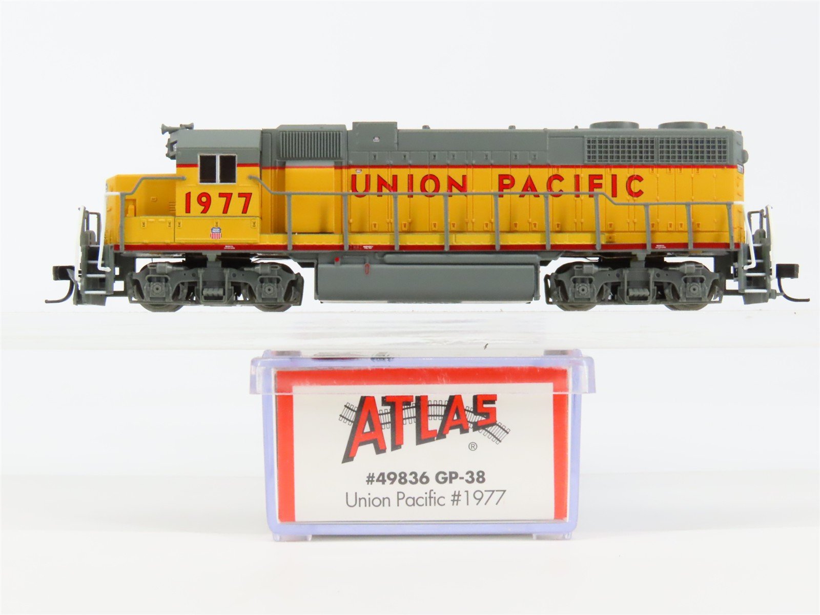 N Scale Atlas 49836 UP Union Pacific EMD GP38 Diesel #1977 - DCC Ready