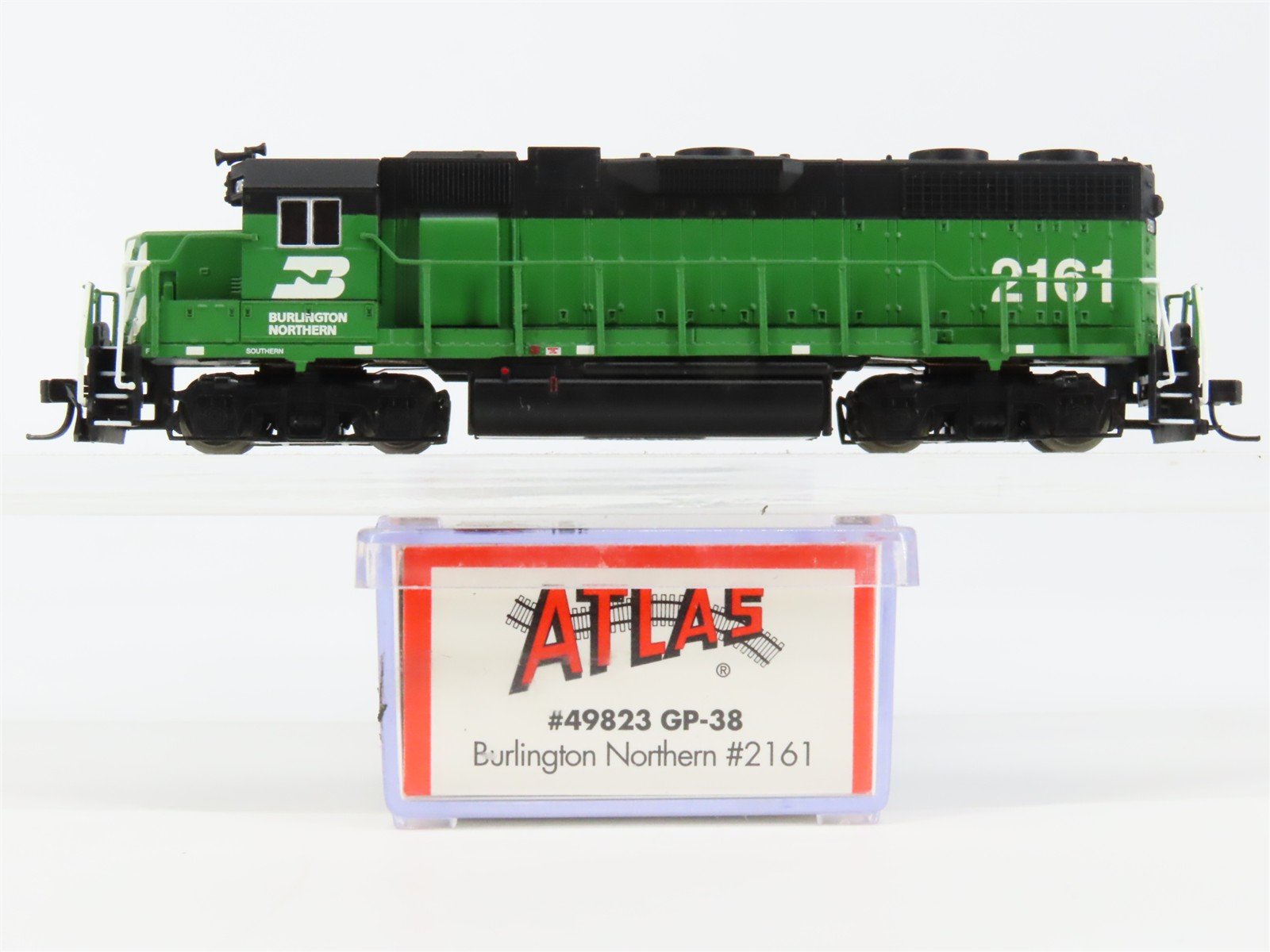 N Scale Atlas 49823 BN Burlington Northern EMD GP38 Diesel #2161 - DCC Ready