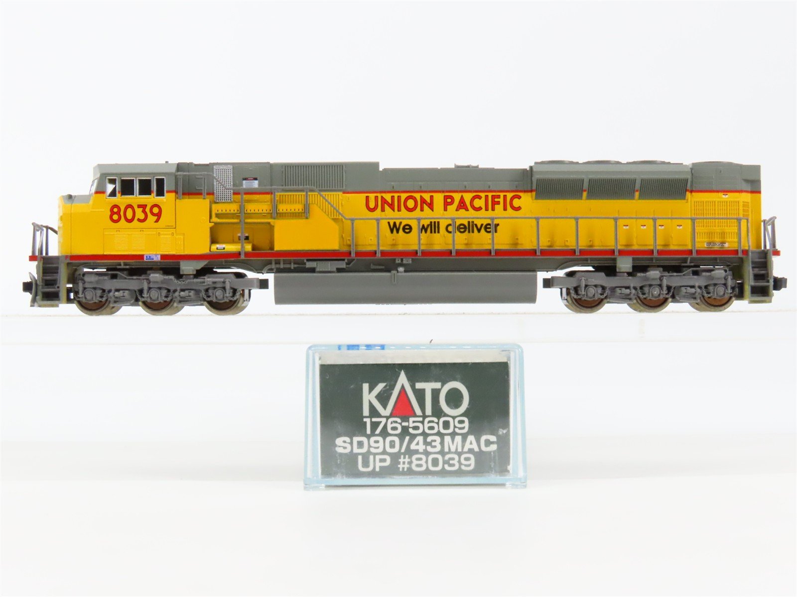 N Scale KATO 176-5609 UP Union Pacific EMD SD90/43MAC Diesel #8039 - DCC Ready