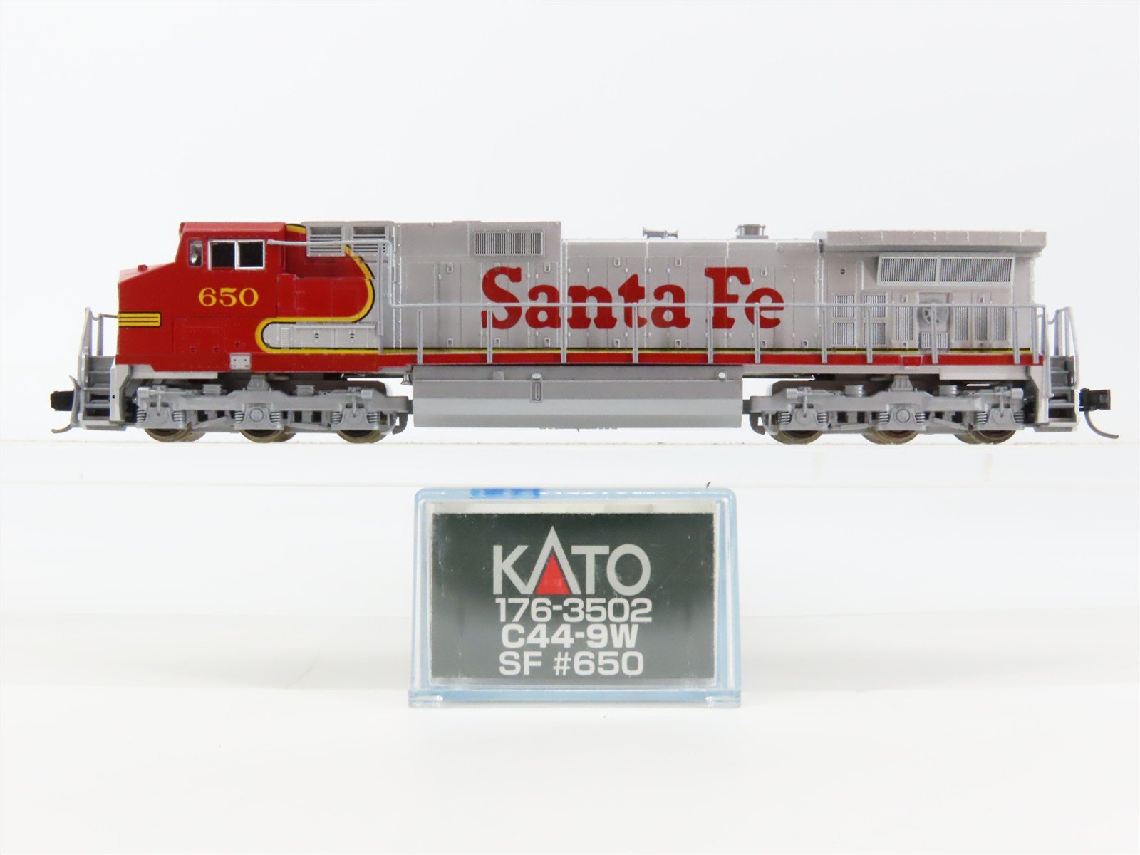 N Scale KATO 176-3502 ATSF Santa Fe "Warbonnet" C44-9W Diesel #650 - DCC Ready