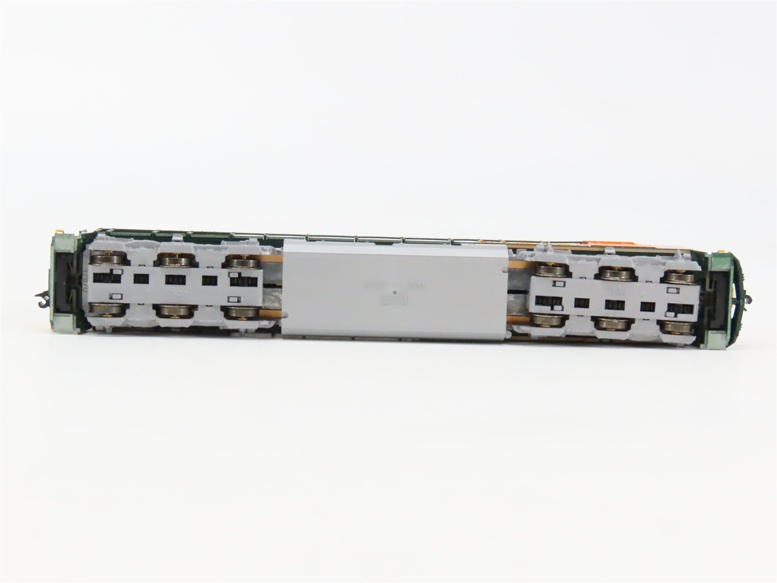 N Scale KATO 176-7111 BNSF Railway GE AC4400CW Diesel #5608 - DCC Ready