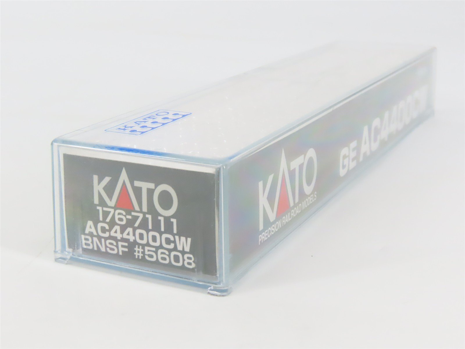 N Scale KATO 176-7111 BNSF Railway GE AC4400CW Diesel #5608 - DCC Ready