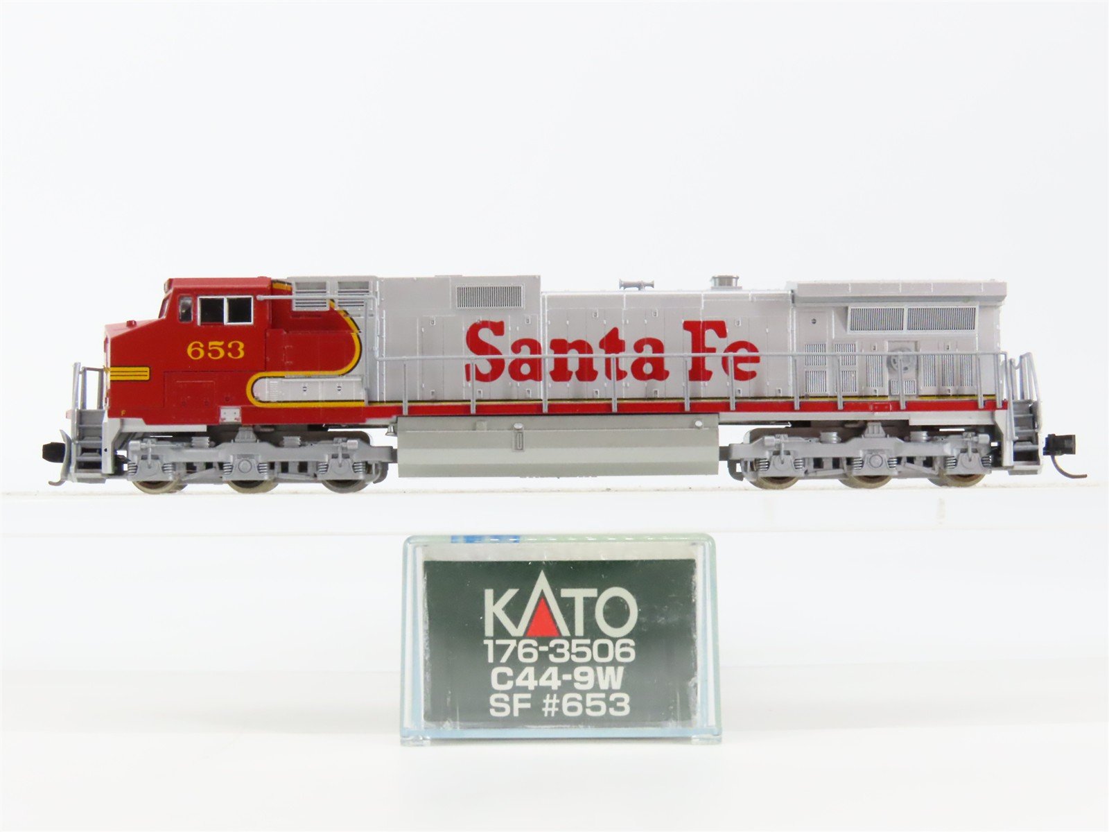 N Scale KATO 176-3506 ATSF Santa Fe "Warbonnet" C44-9W Diesel #653 - DCC Ready