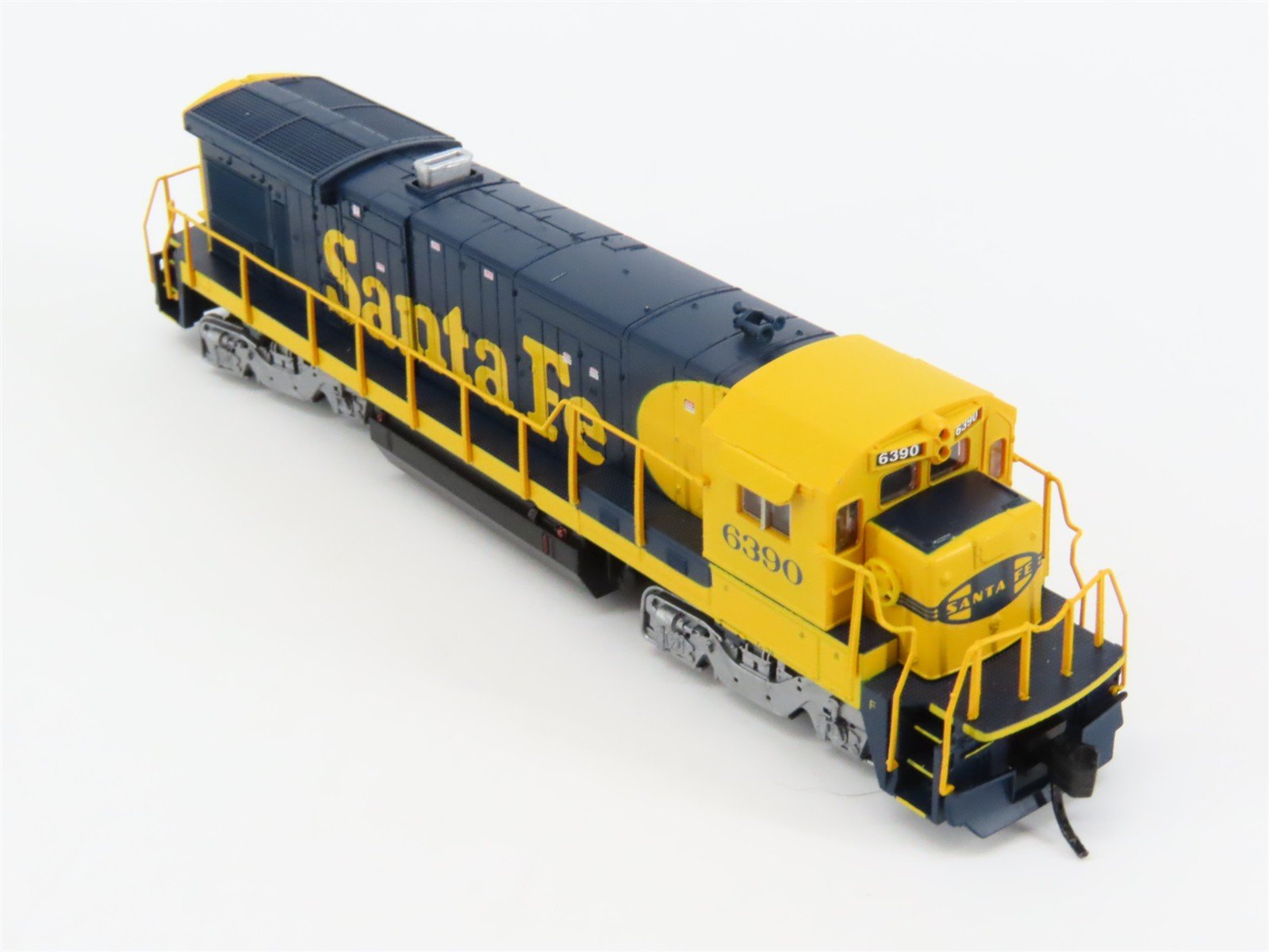 N Scale Atlas 49707 ATSF Santa Fe B23-7 Diesel Locomotive #6390