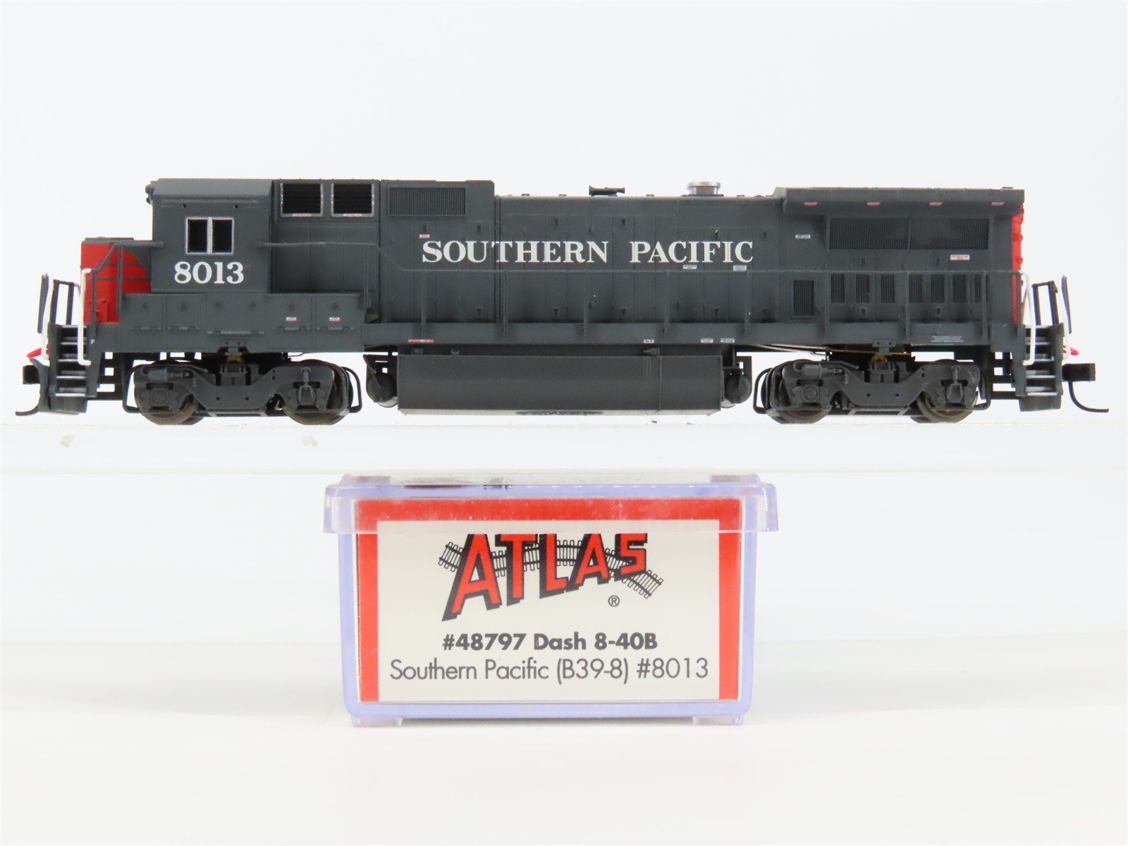 N Scale Atlas 48797 SP Southern Pacific Dash 8-40B Diesel Locomotive #8013