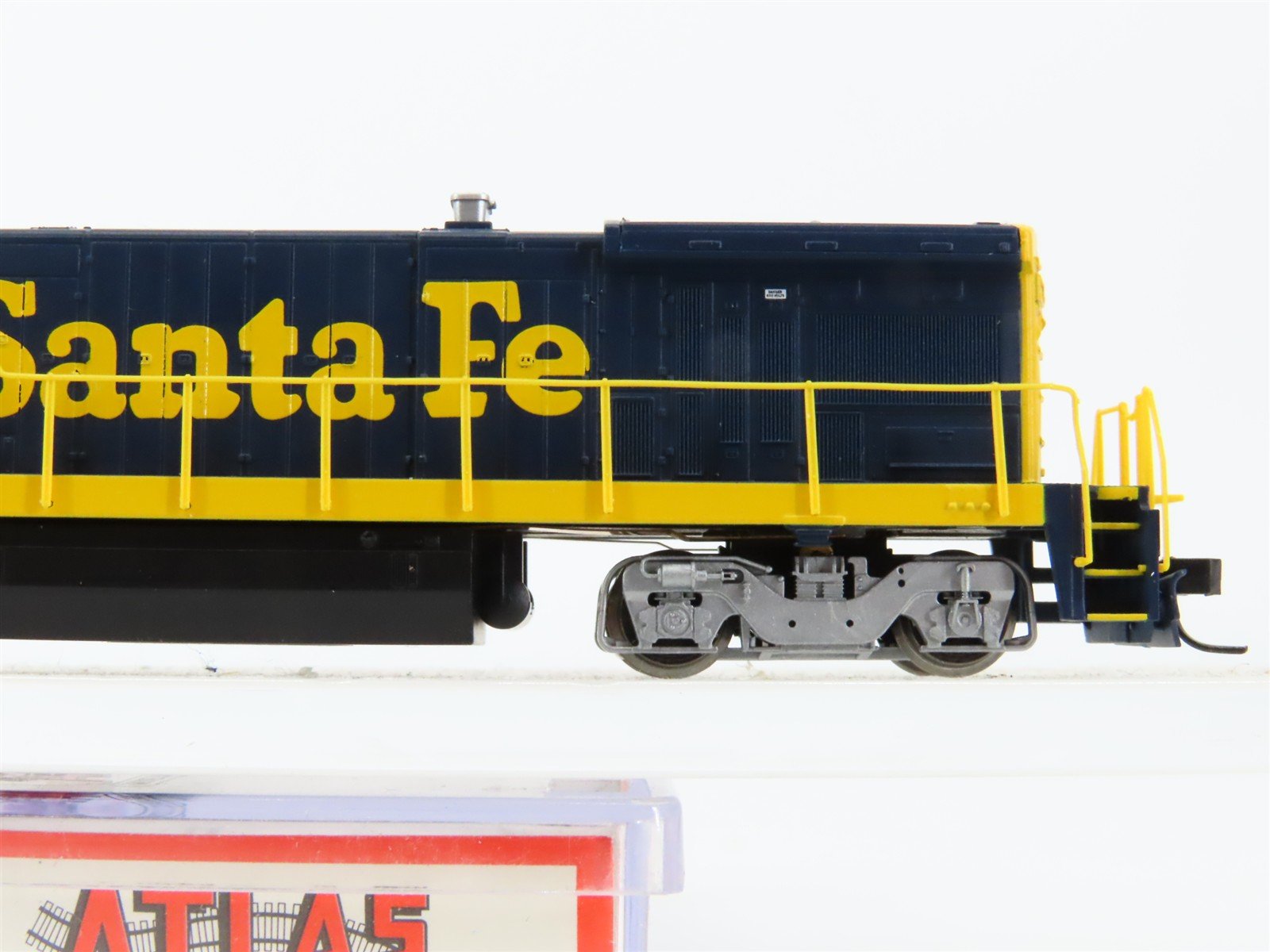 N Scale Atlas 49933 ATSF Santa Fe B36-7 Diesel Locomotive #7487