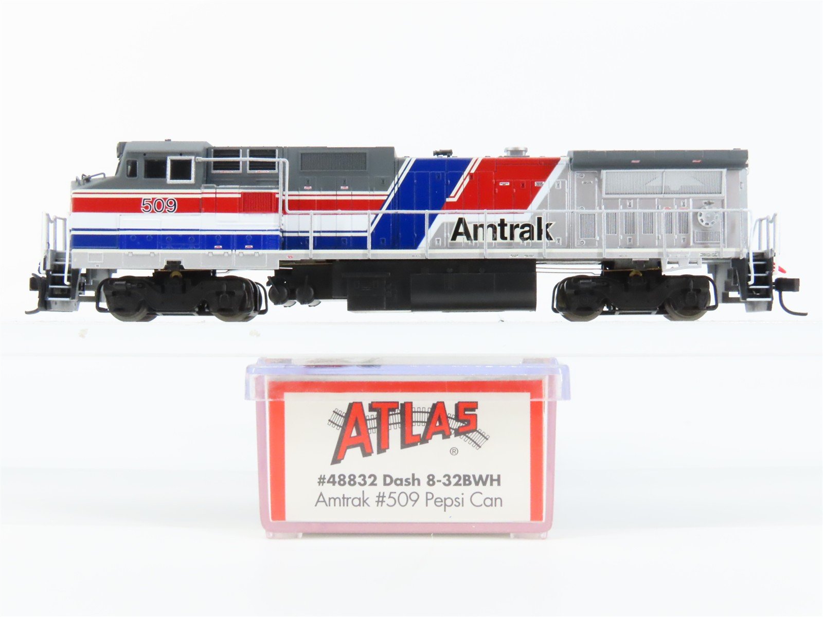 N Scale Atlas 48832 AMTK Amtrak Dash 8-32BWH "Pepsi Can" Diesel #509 - DCC Ready
