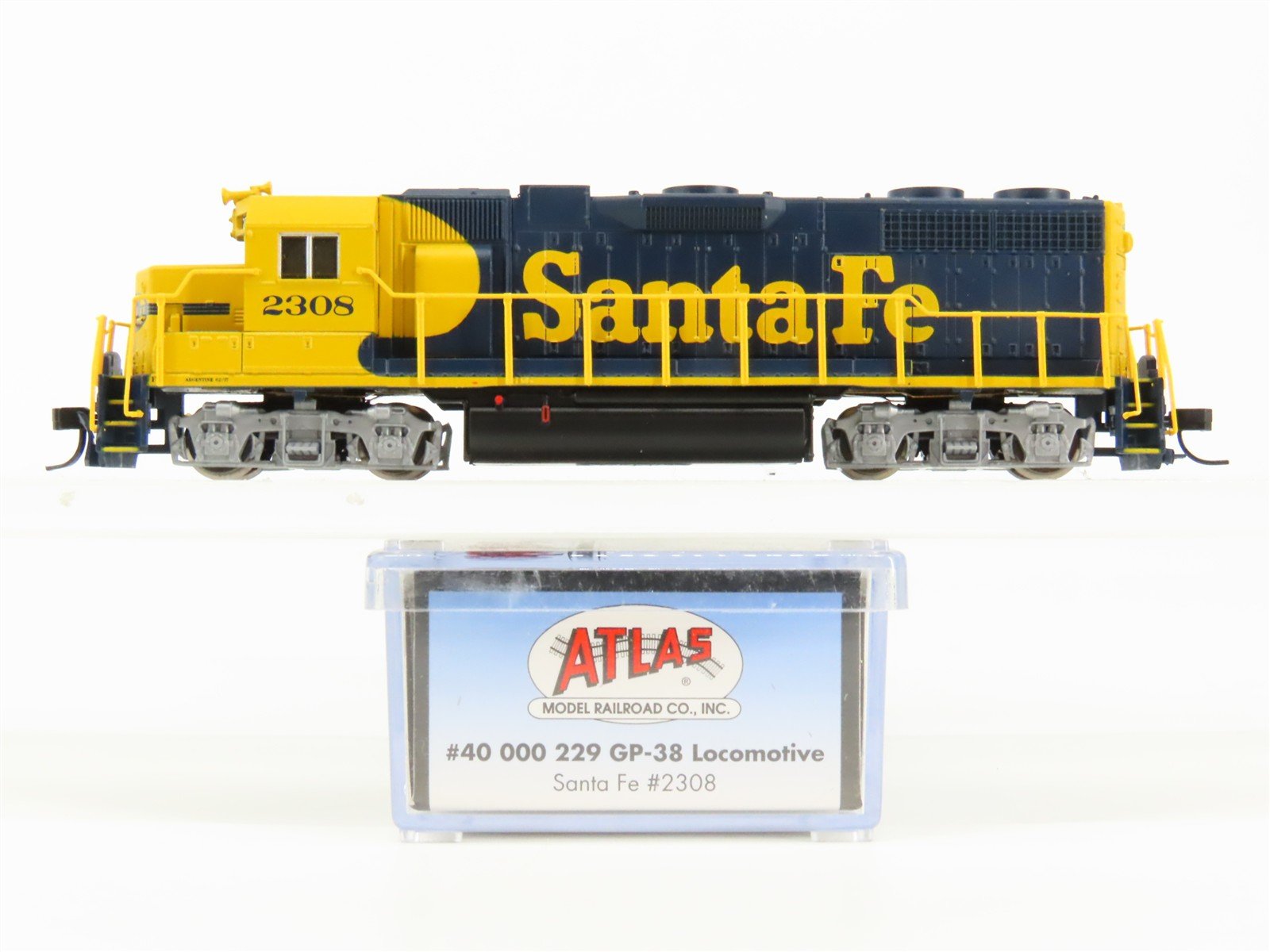 N Scale Atlas 40000229 ATSF Santa Fe GP38 Diesel Locomotive #2308