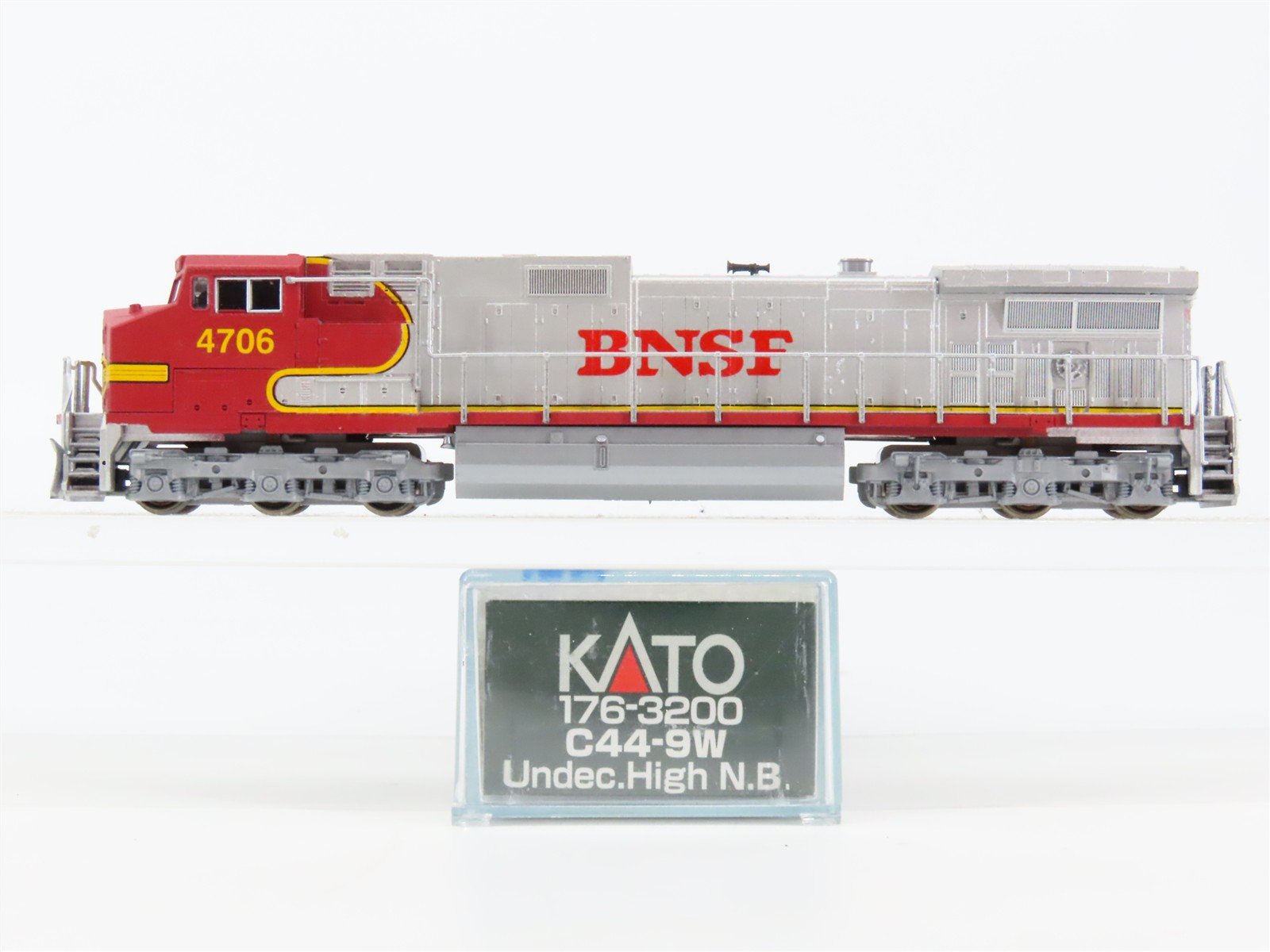 N Scale KATO 176-3200 BNSF Railway C44-9W Diesel Locomotive #4706 CUSTOM