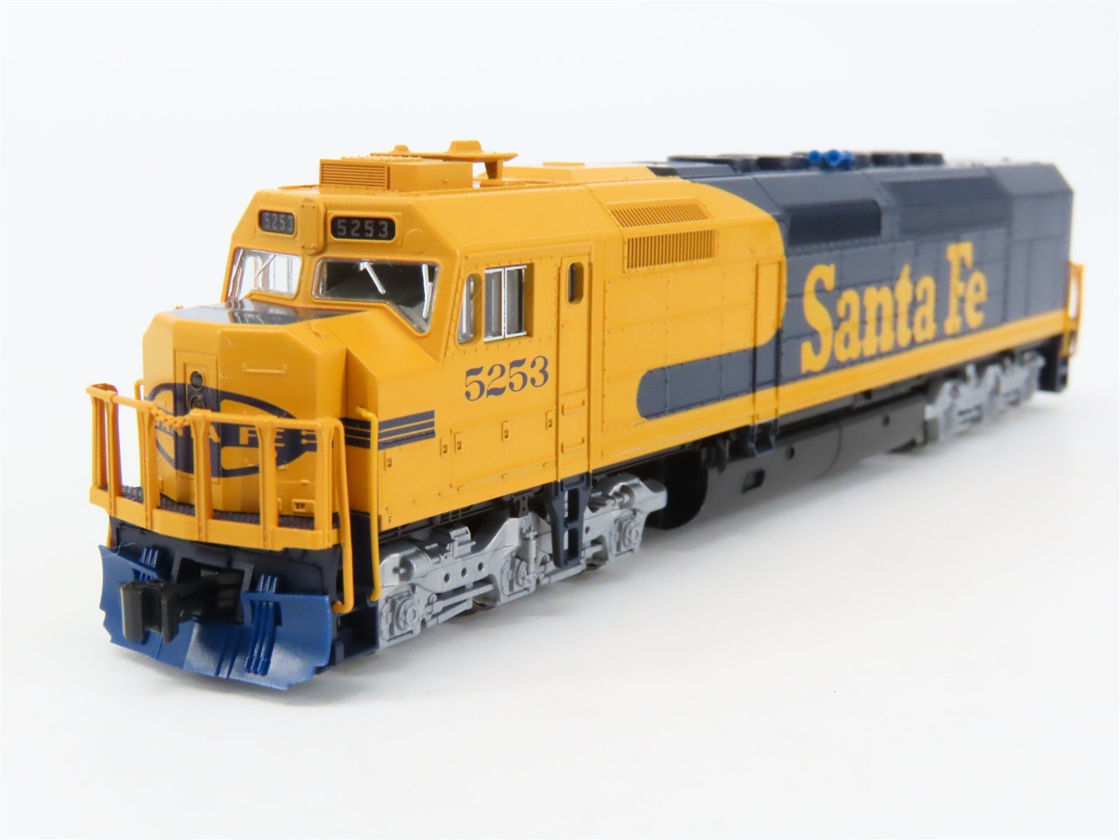 N Scale Kato 176-9213 ATSF Santa Fe SDP40F Diesel Locomotive #5267