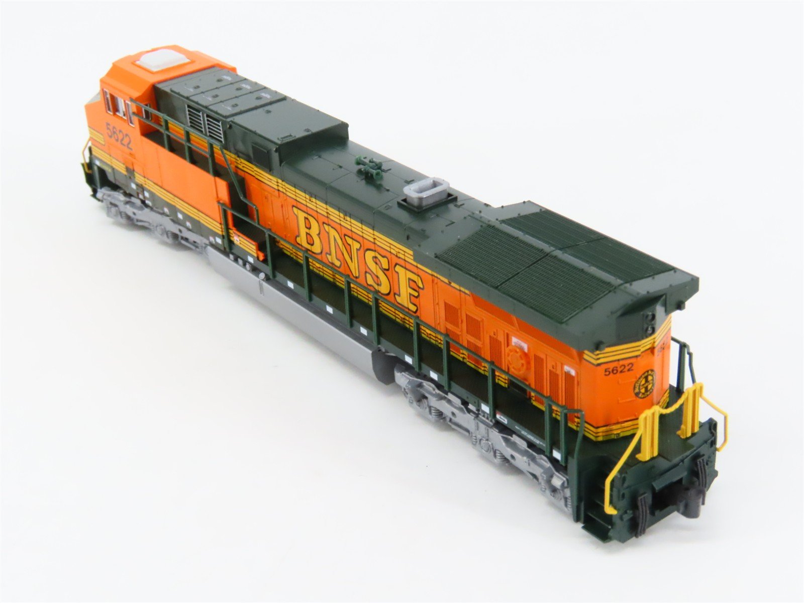 N Scale Kato 176-7111 BNSF Railway AC4400CW Diesel Locomotive #5622
