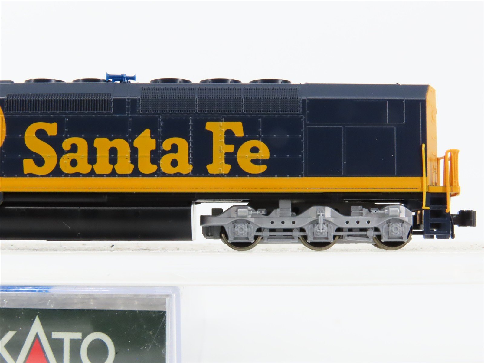 N Scale Kato 176-9211 ATSF Santa Fe SDP40F Diesel Locomotive #5250