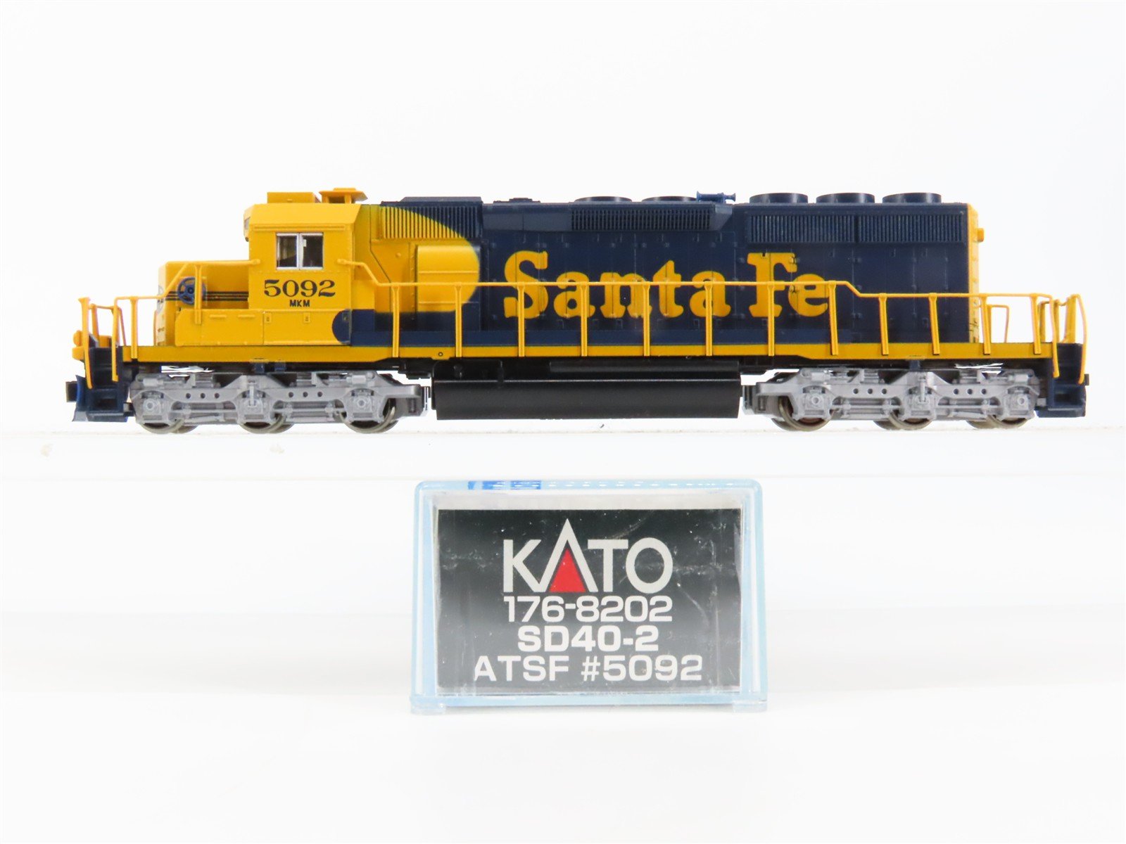 N Scale Kato 176-8202 Santa Fe SD40-2 Diesel Locomotive #5092