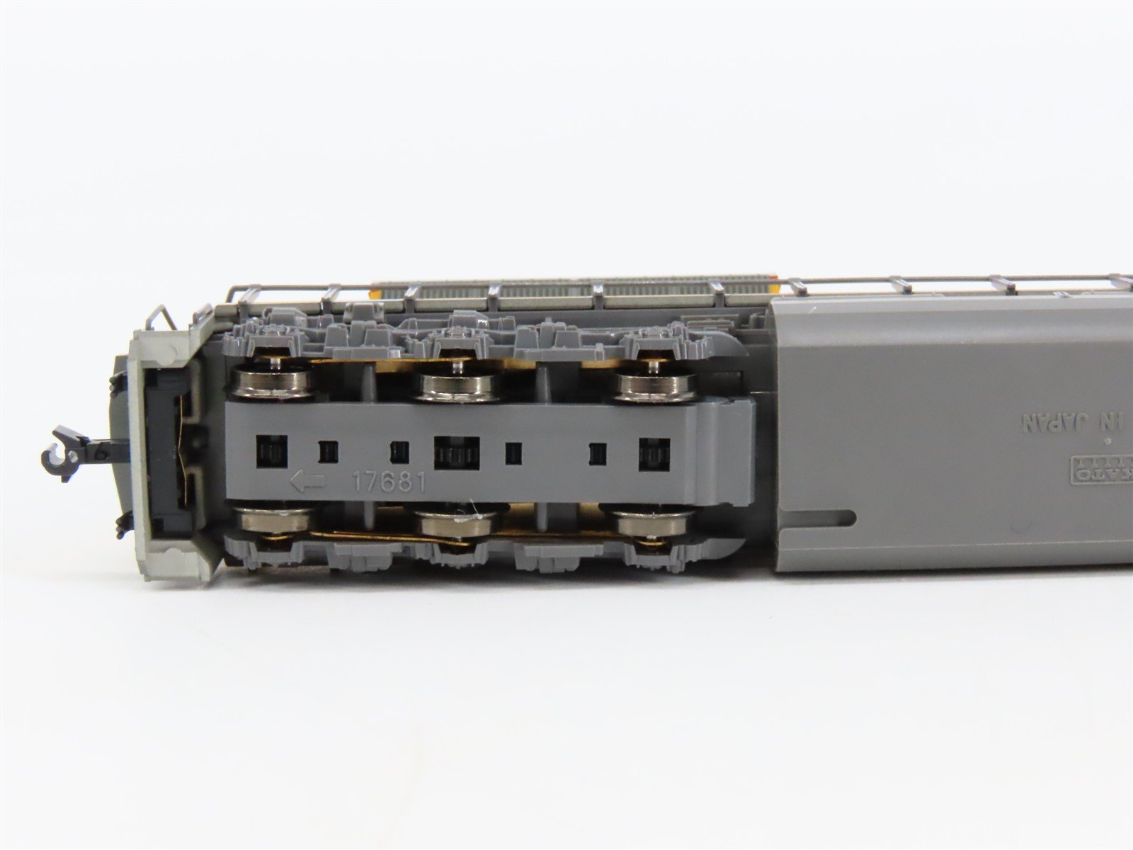 N Scale Kato 176-8403 UP Union Pacific SD70ACe Diesel Locomotive #8450